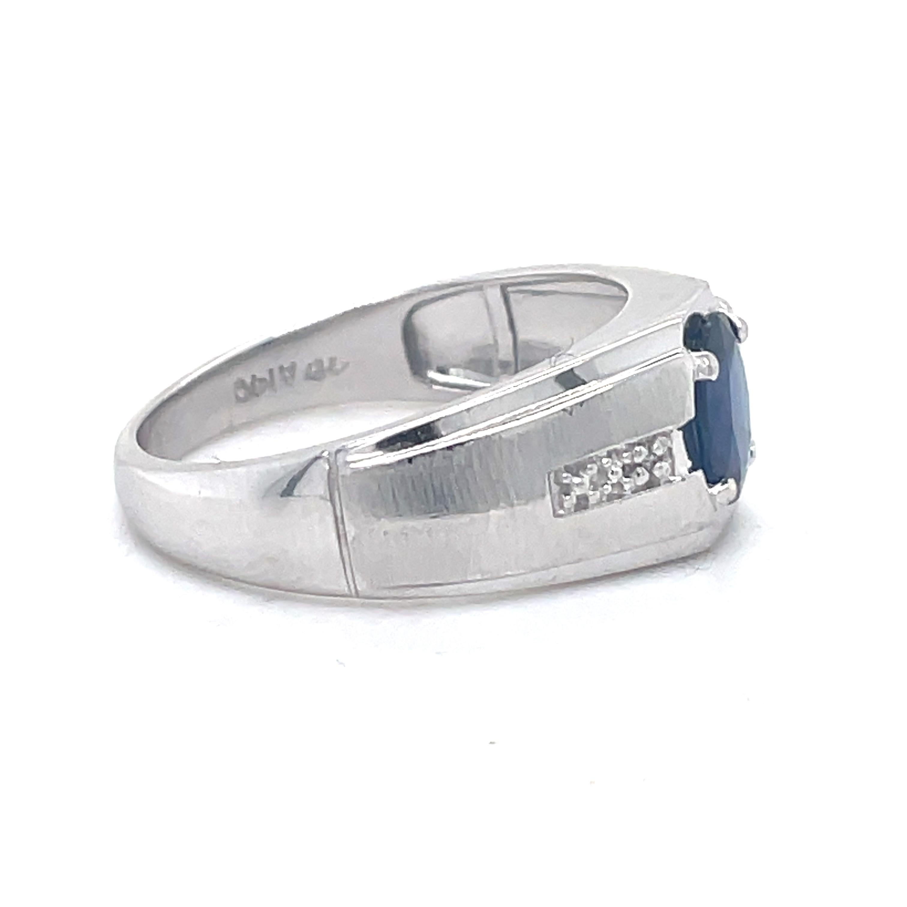 Femenino o masculino Anillo Cúpula Zafiro Vintage Hombre, Zafiro Oval Netural 1.31CT, Oro Blanco 10k en venta