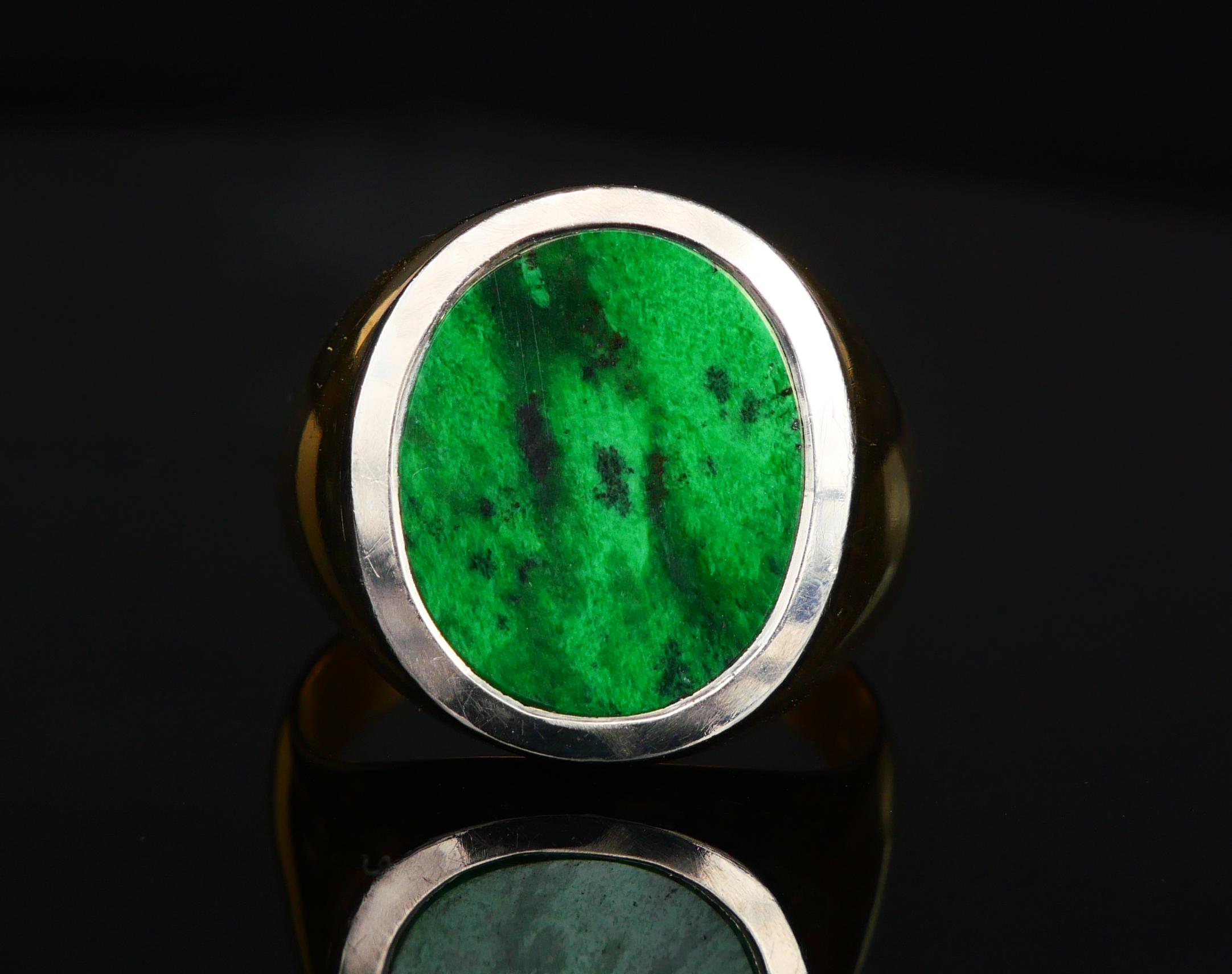 Vintage Herren Siegelring natürlich 11ct. Jade massiv 18K Gold Ø 8.5US / 11.5 gr. (Retro) im Angebot