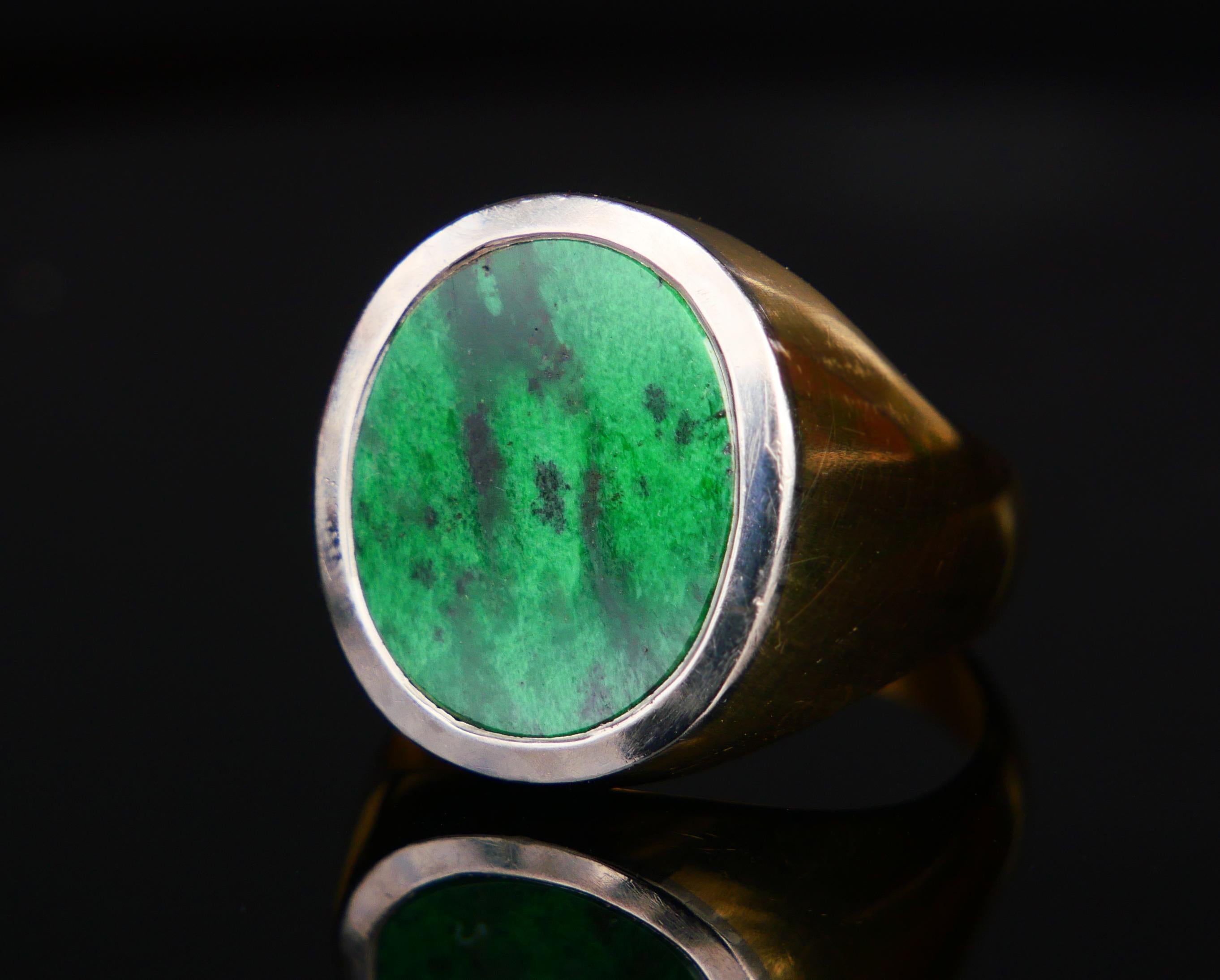 Vintage Herren Siegelring natürlich 11ct. Jade massiv 18K Gold Ø 8.5US / 11.5 gr. (Carréeschliff) im Angebot