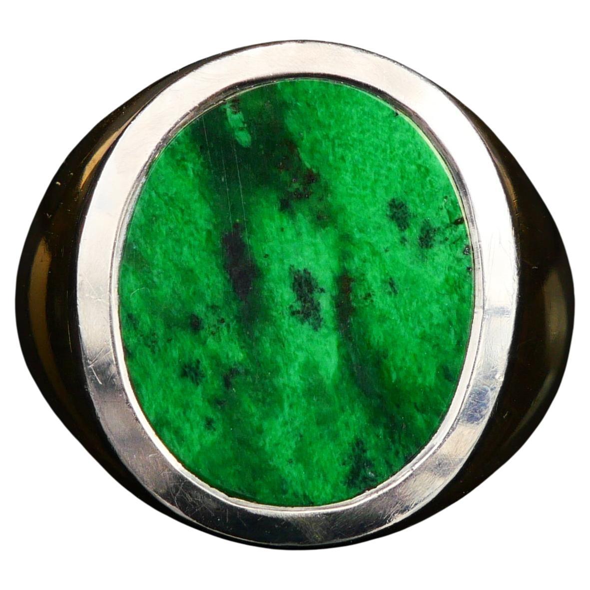Vintage Herren Siegelring natürlich 11ct. Jade massiv 18K Gold Ø 8.5US / 11.5 gr. im Angebot