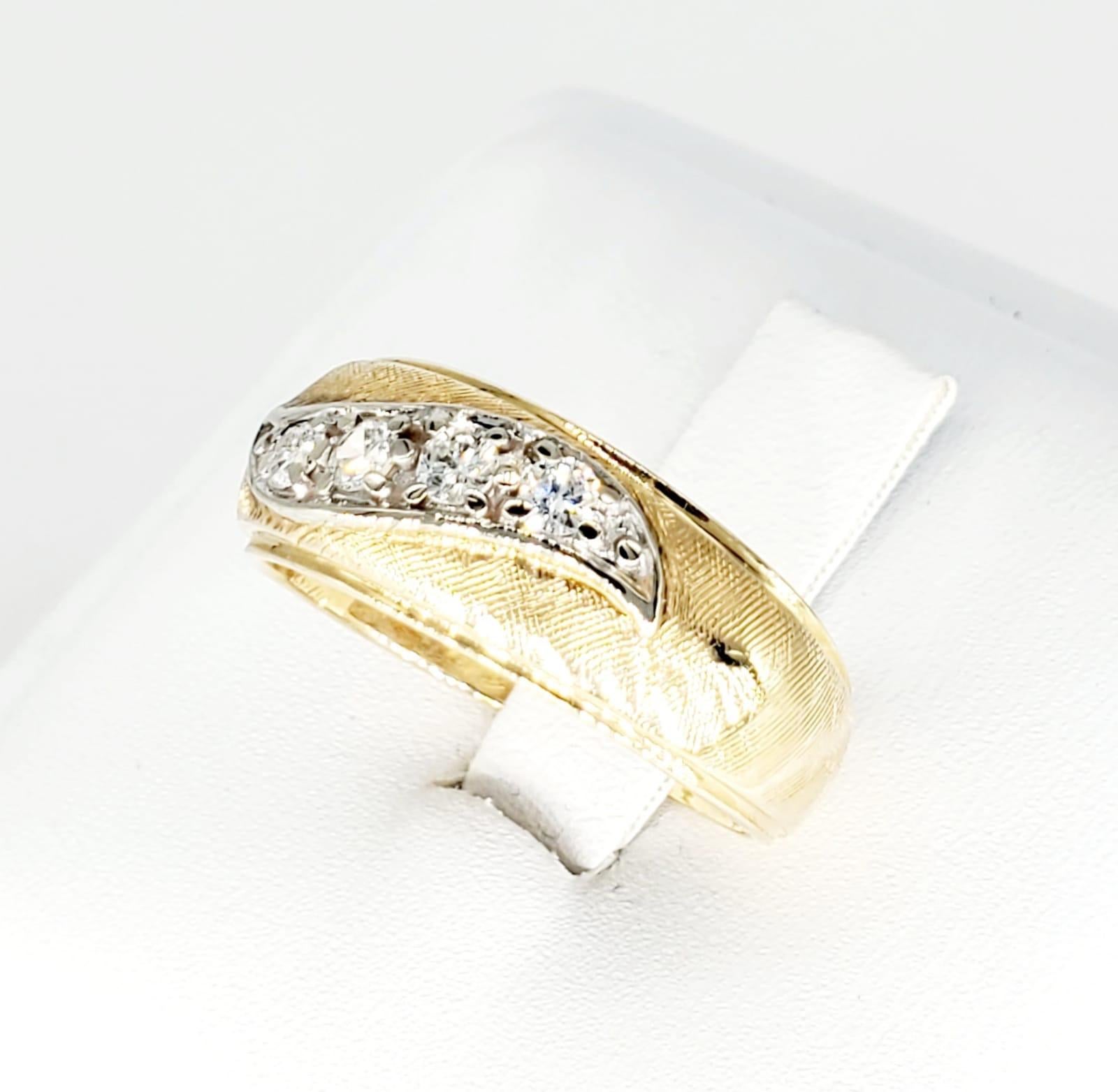 Taille ronde Bague d'alliance vintage pour homme à motif tissé en diamant de 0,60 carat en vente