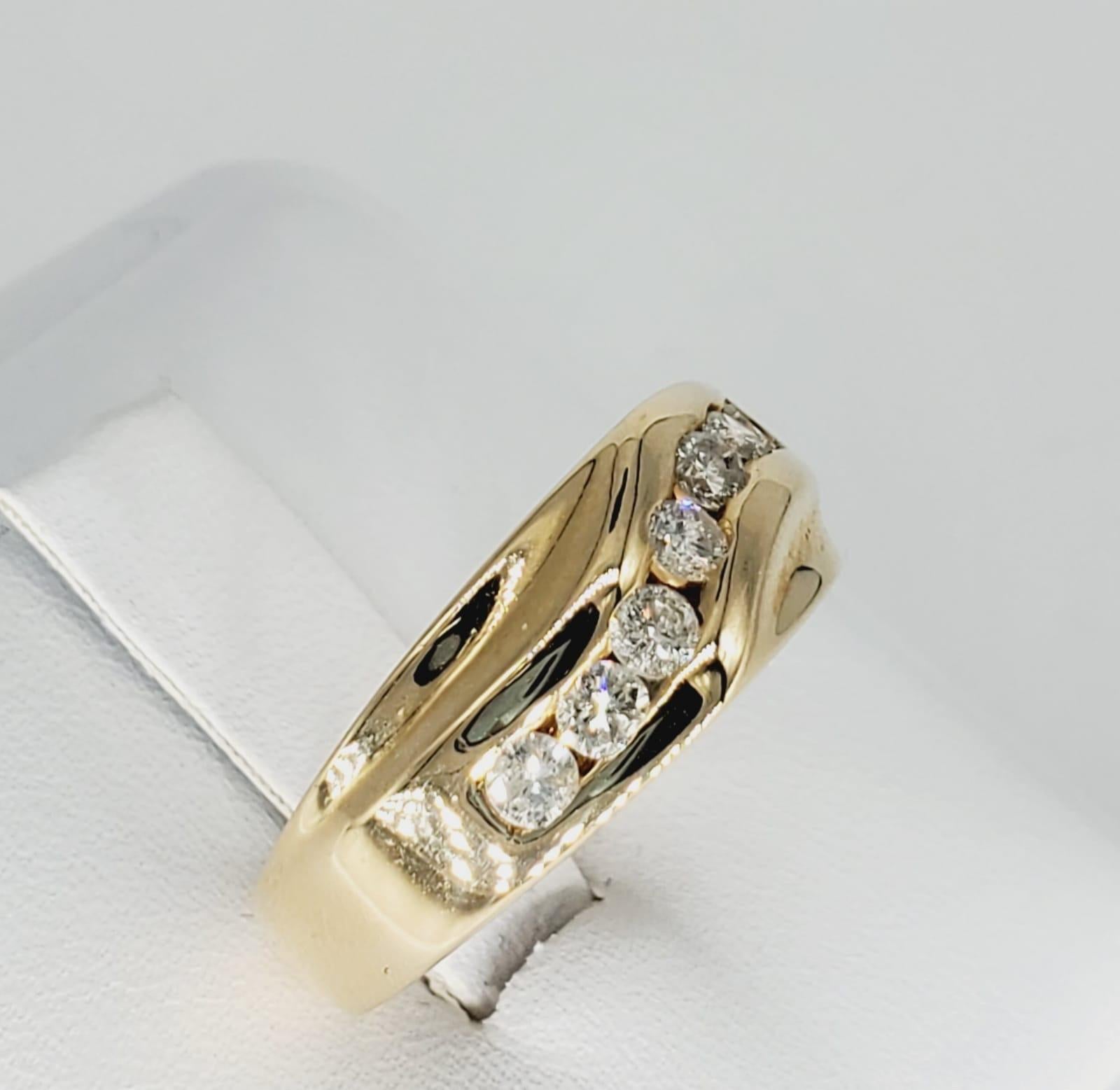 Jonc de mariage vintage en or 14 carats pour homme avec 1,02 carat de diamants Excellent état - En vente à Miami, FL