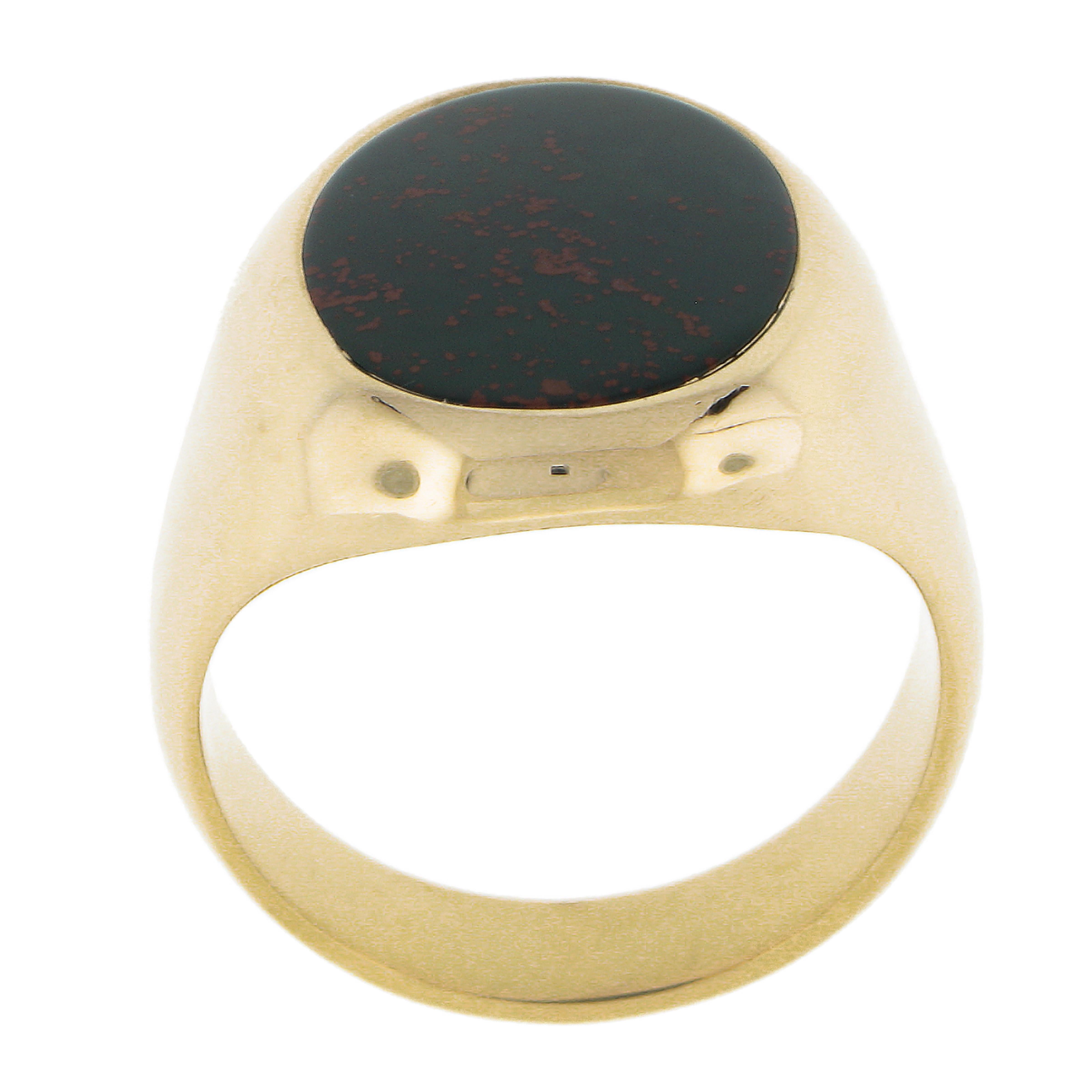 Vintage Men's 14K Yellow Gold Oval Cut Bezel Set Blood Stone Solitaire Ring For Sale 5