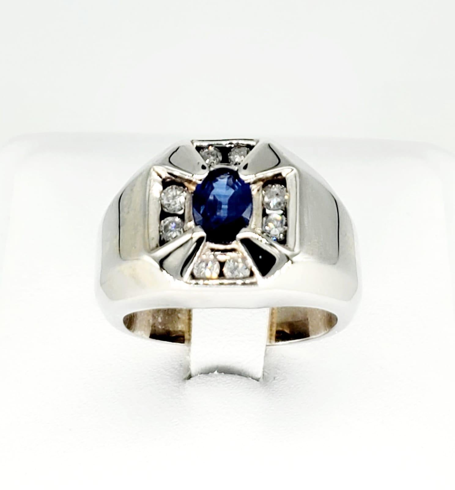 Oval Cut Vintage Men’s 1.60 Carat Blue Sapphire and Diamonds 14 Karat White Gold Ring