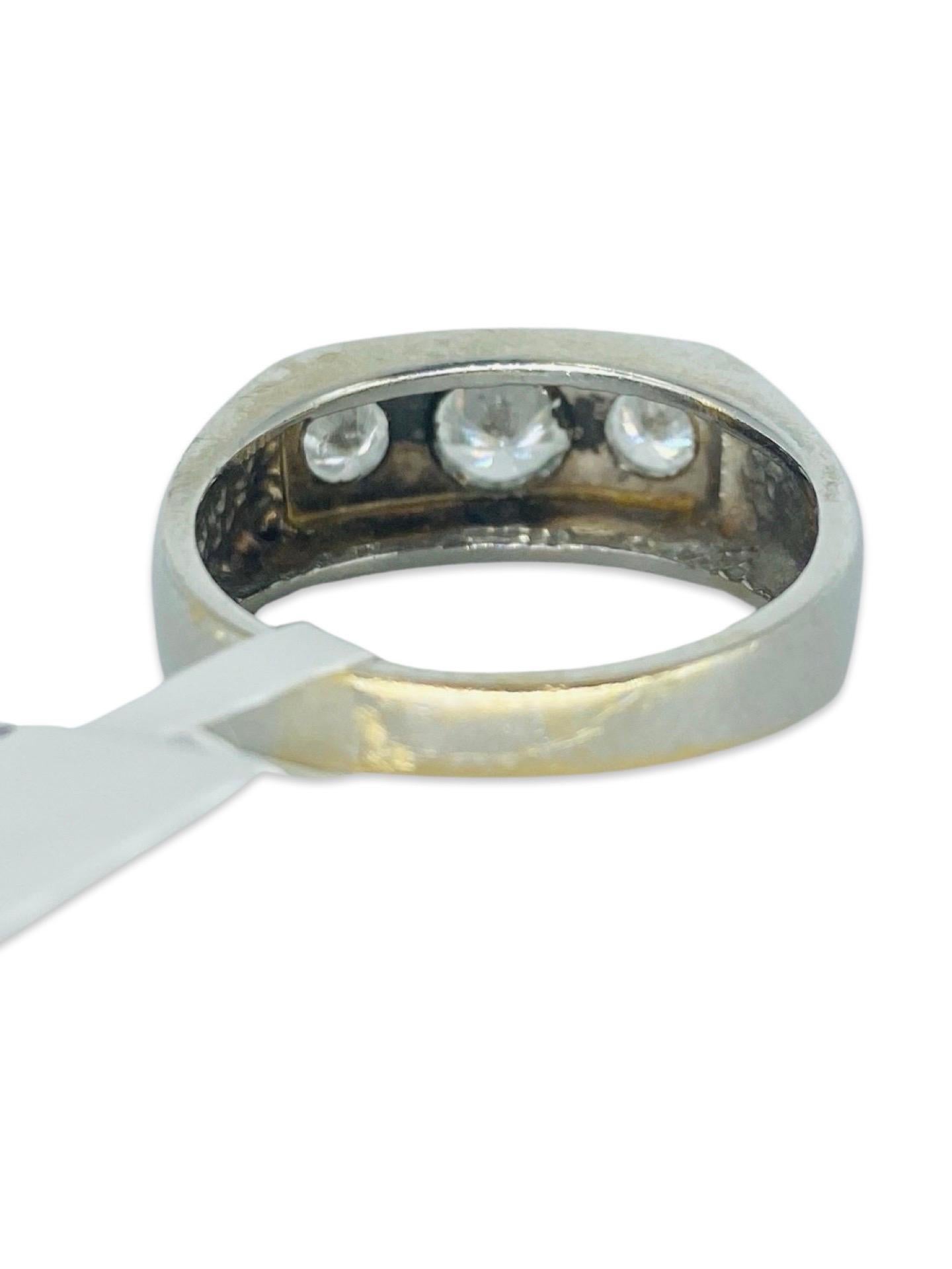Vintage Herren 3-Stein 1,50 Karat Diamanten Ring im Angebot 2