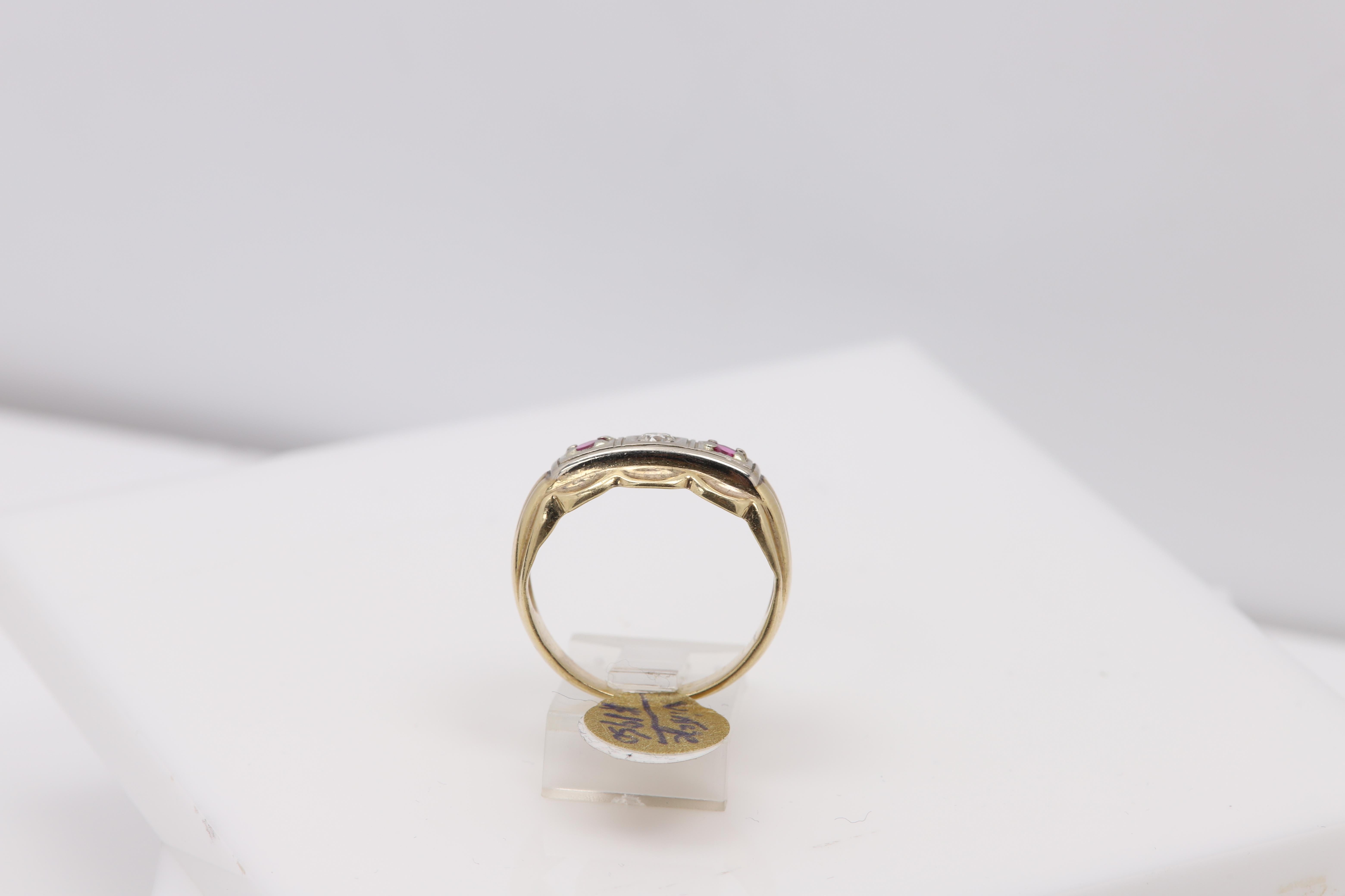 Vintage Men's 3 Stone Ring 14 Karat Yellow White Gold Ruby Diamond circa 1940's For Sale 5