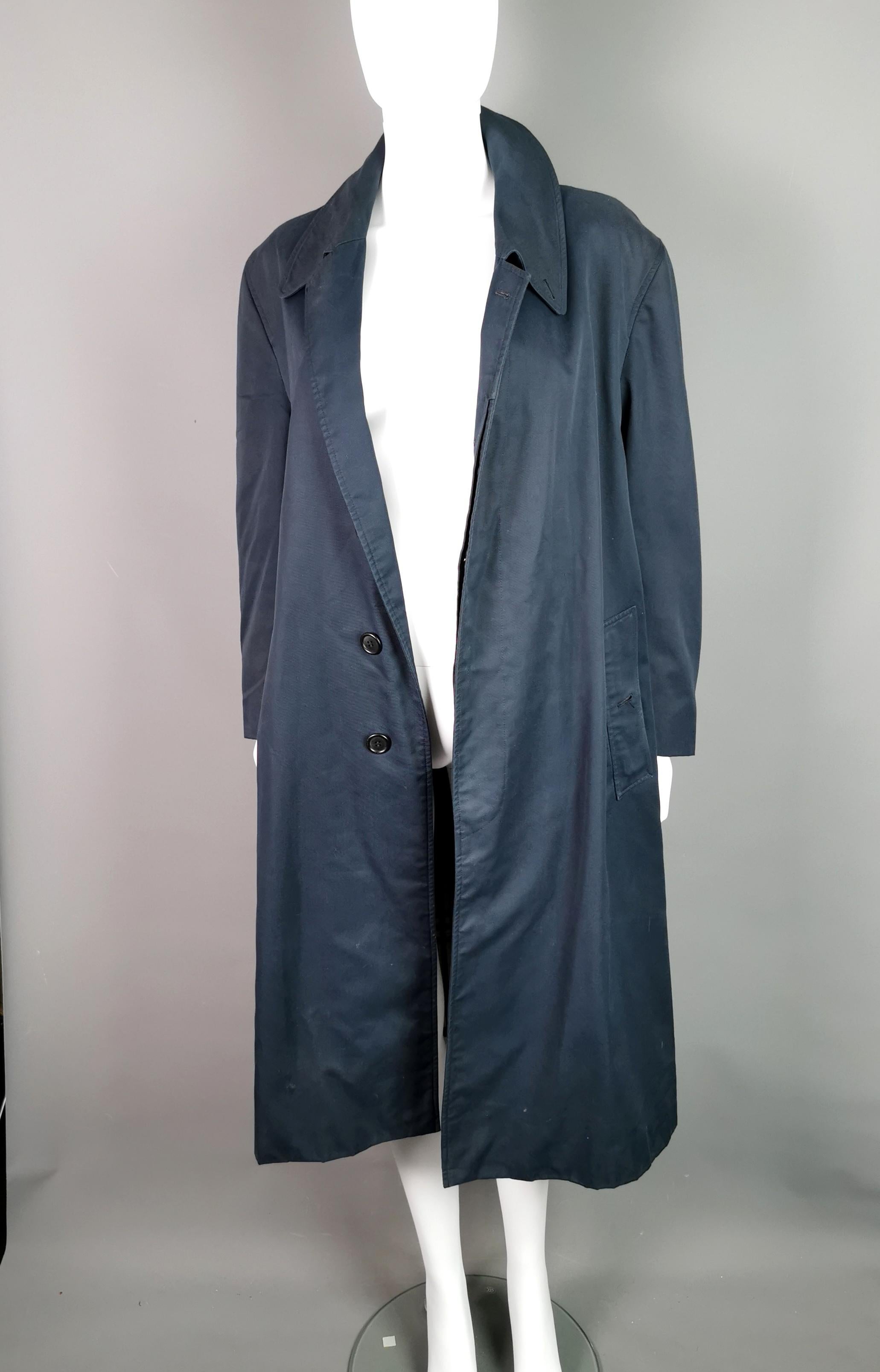 Vintage mens Burberry navy trench coat, mac  4