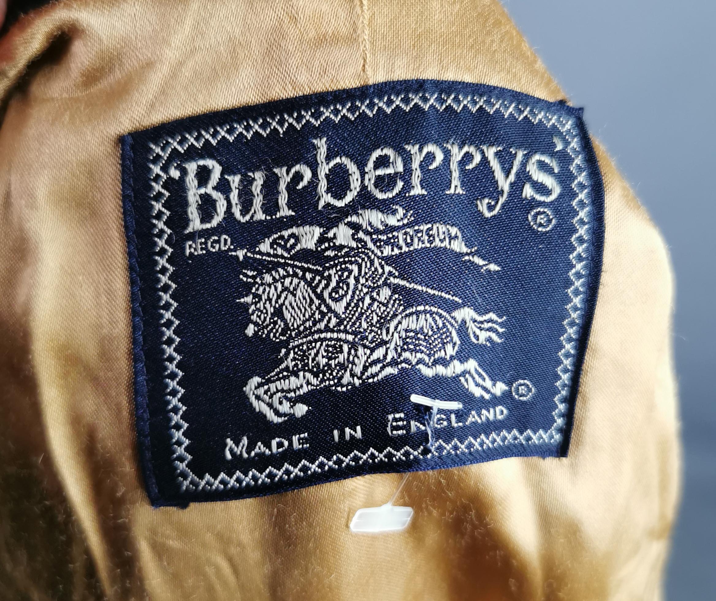 Vintage mens Burberry navy trench coat, mac  5