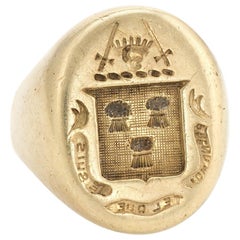 Retro Men’s Family Crest Signet Ring 14 Karat Gold Estate Jewelry Heirloom