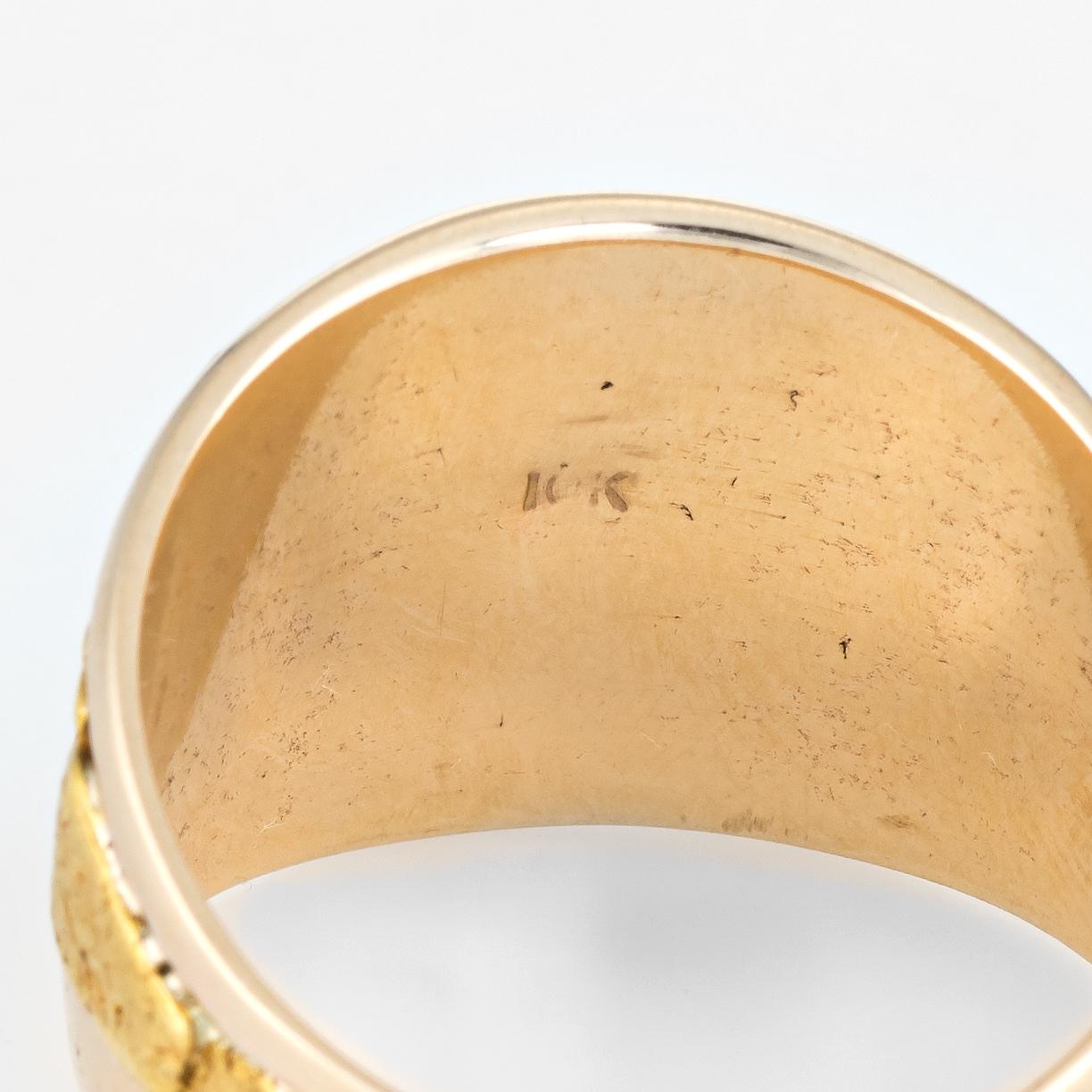 Vintage Men’s Gold Nugget Ring Round Signet 10 Karat Estate Fine Jewelry In Good Condition In Torrance, CA