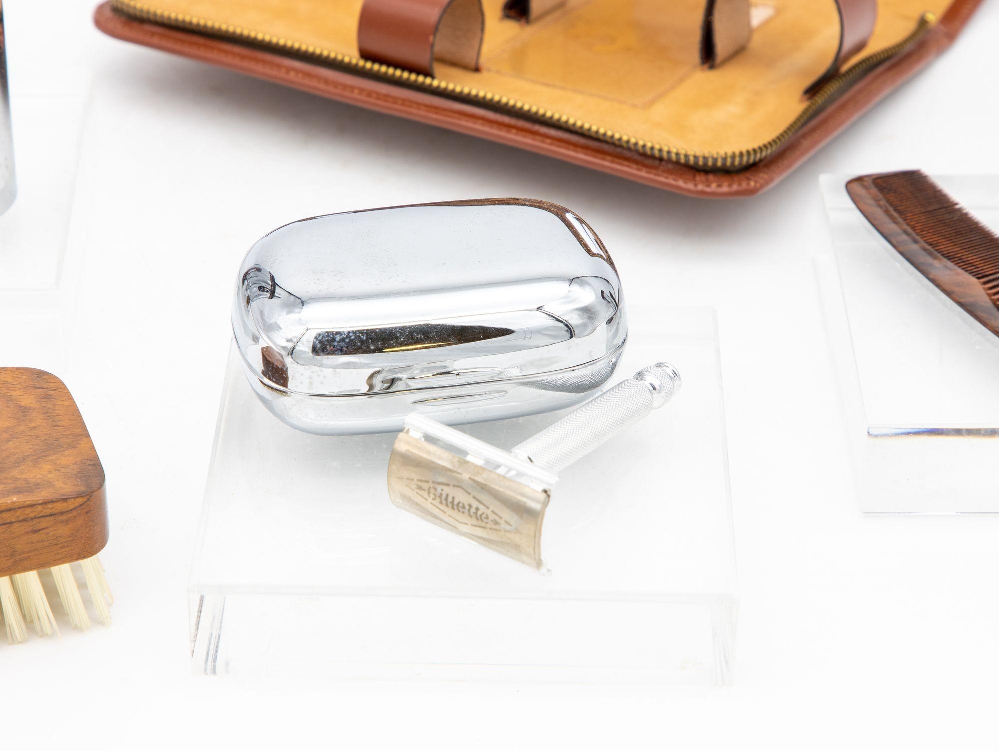 Vintage Men's Grooming Kit with Leather Case For Sale 1