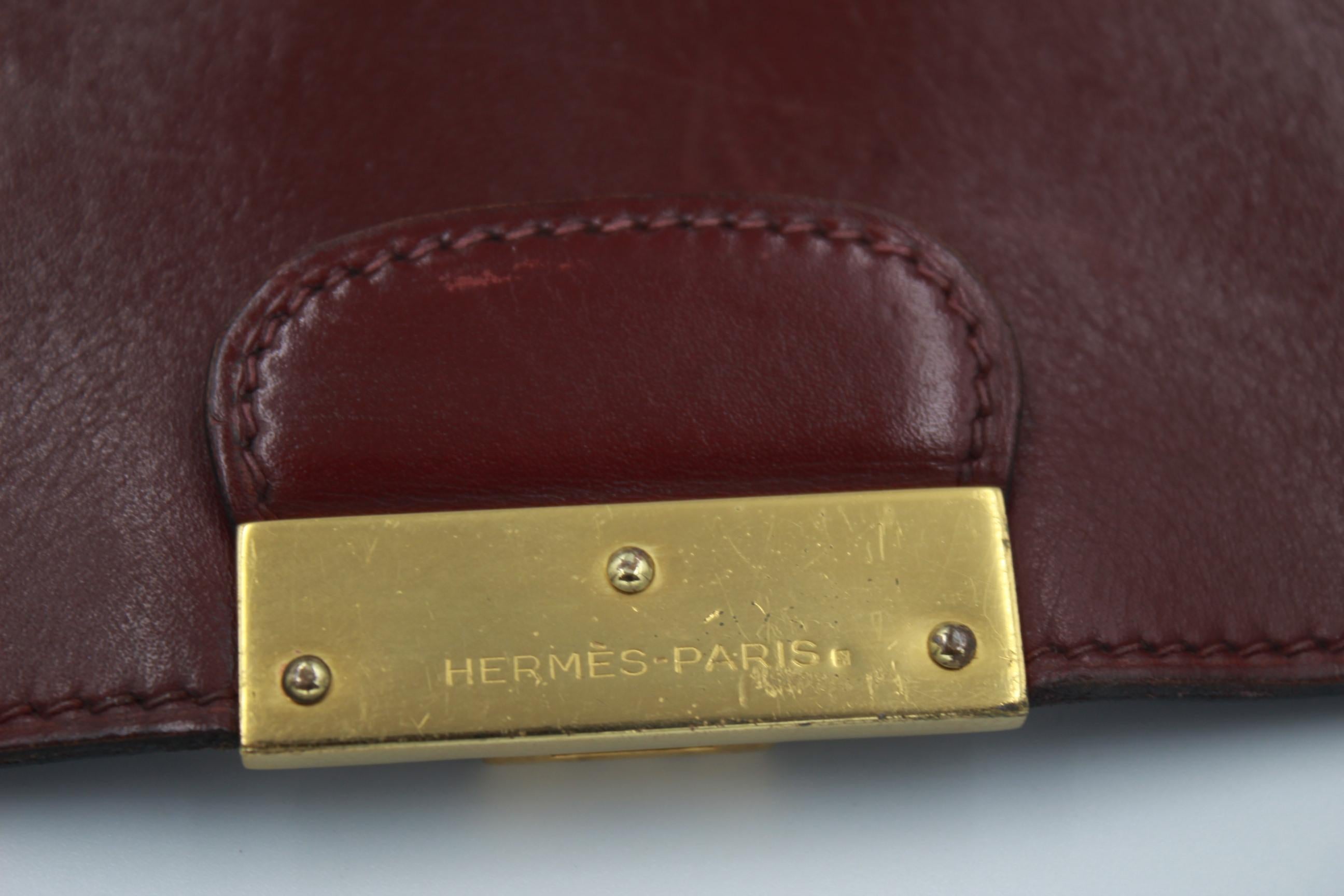 Women's or Men's Vintage Men's Hermes Document Clutch in Burgundy Leather For Sale