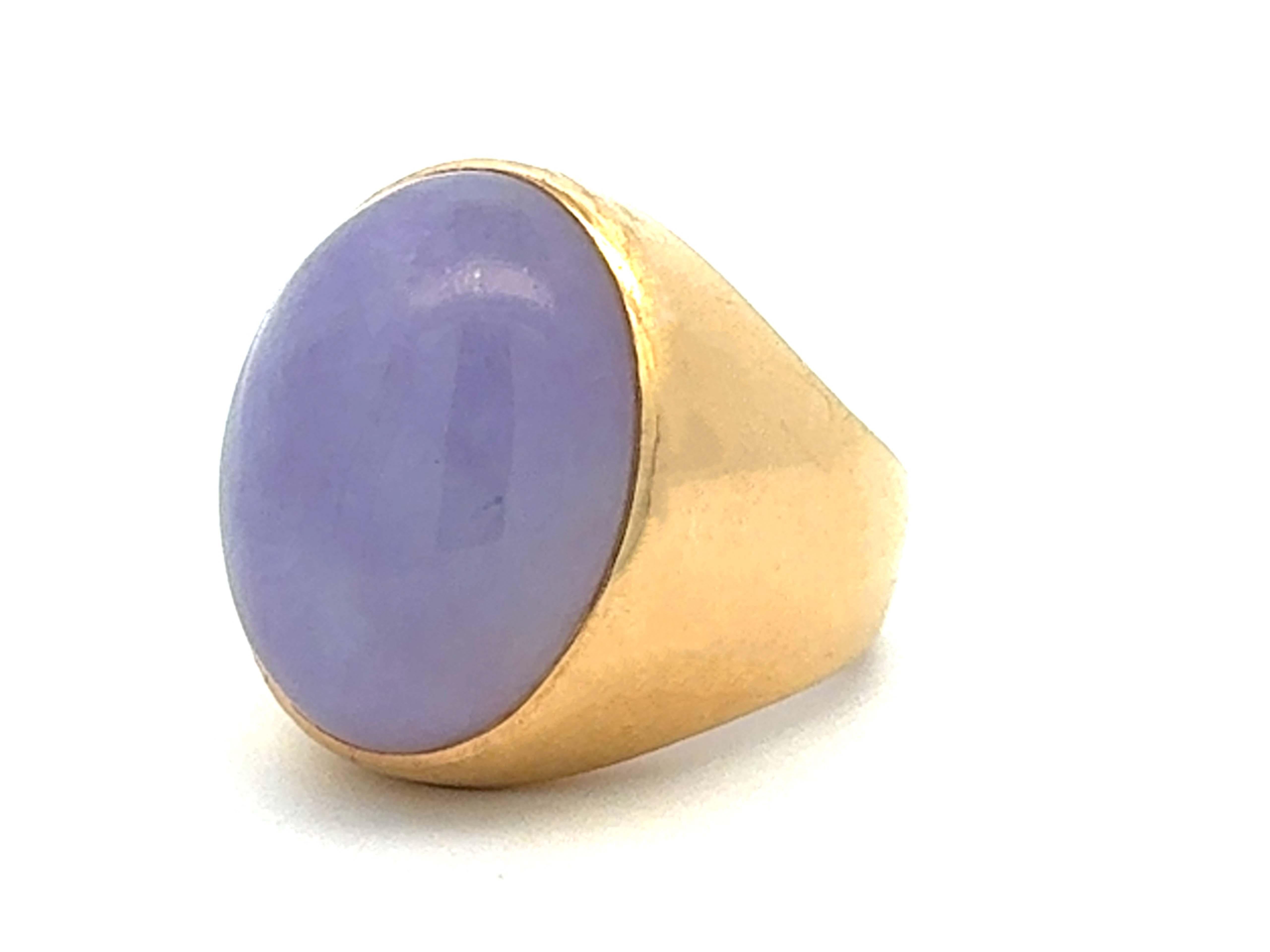 Vintage Mens Large 30 Carat Lavender Cabochon Jade Ring 14k Yellow Gold In Excellent Condition In Honolulu, HI