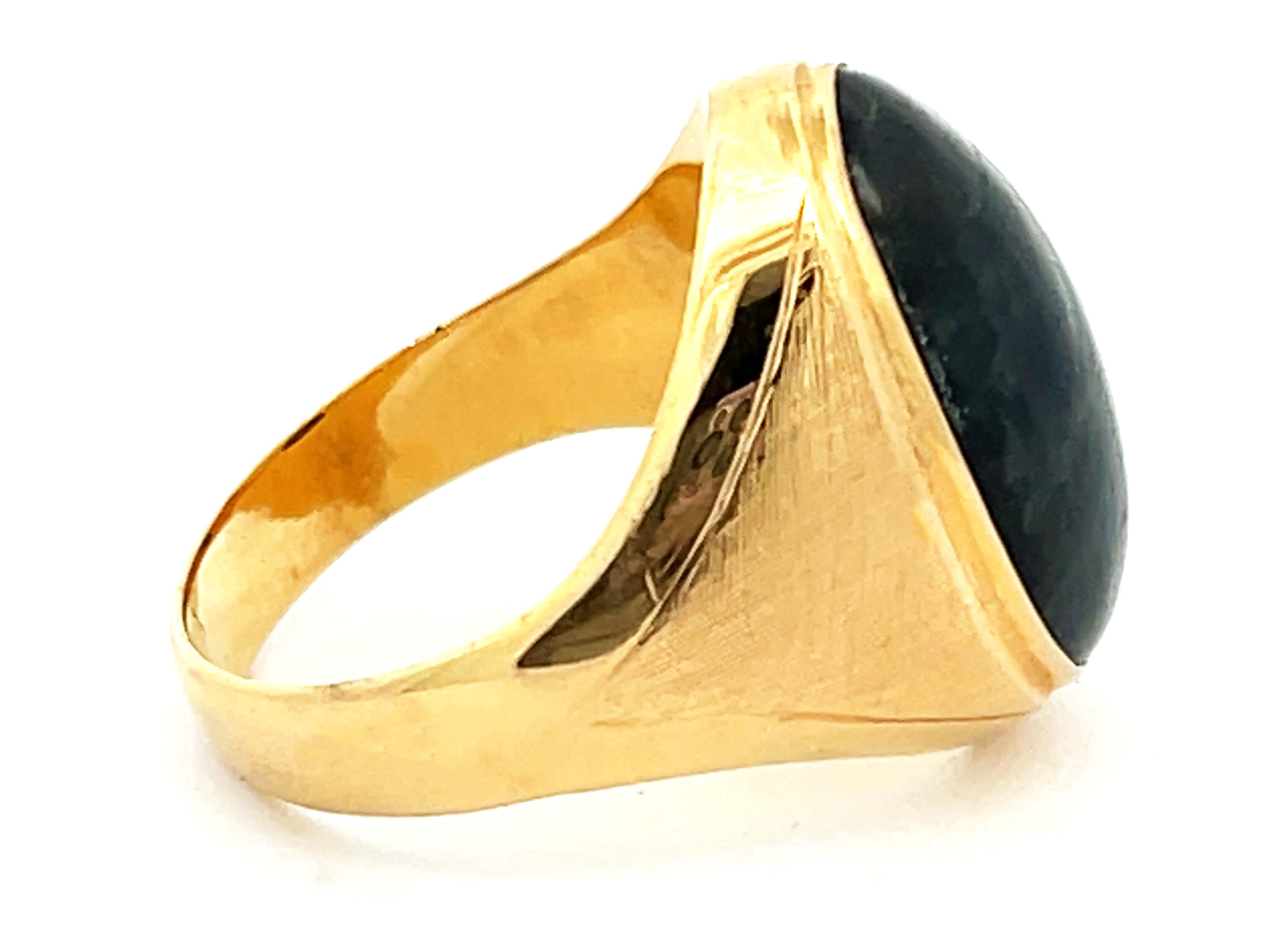 Modern Vintage Men's Large Black Mottled Jade Ring in 14k Yellow Gold For Sale