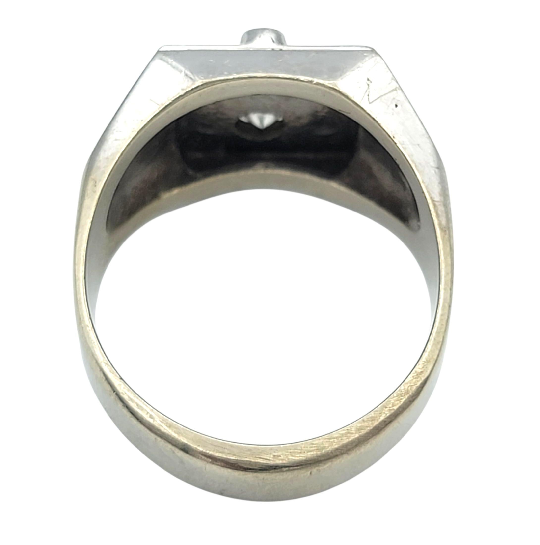 Vintage Homme bague maçonnique diamant rond en or blanc 10 carats en vente 2