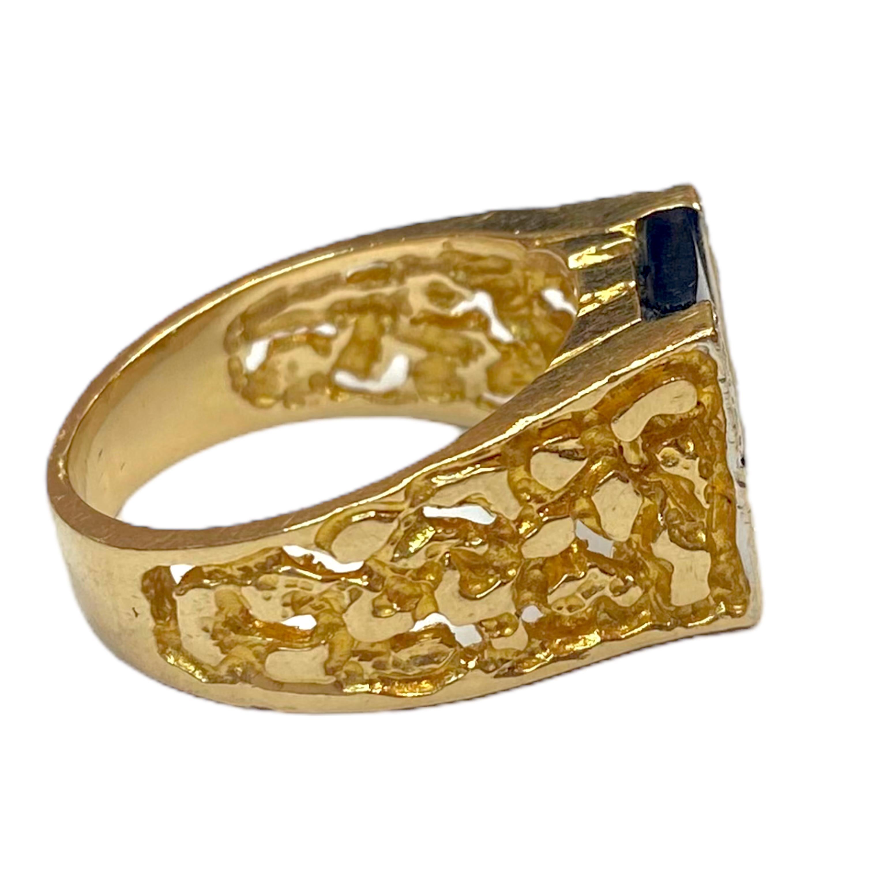 Vintage Men's Onyx & Diamond Gold Ring In Excellent Condition In Henderson, NV