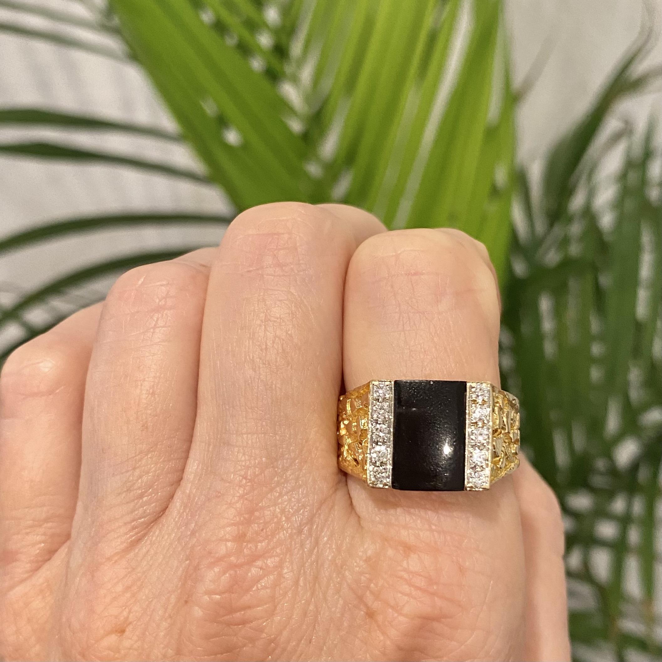 Vintage Men's Onyx & Diamond Gold Ring 2
