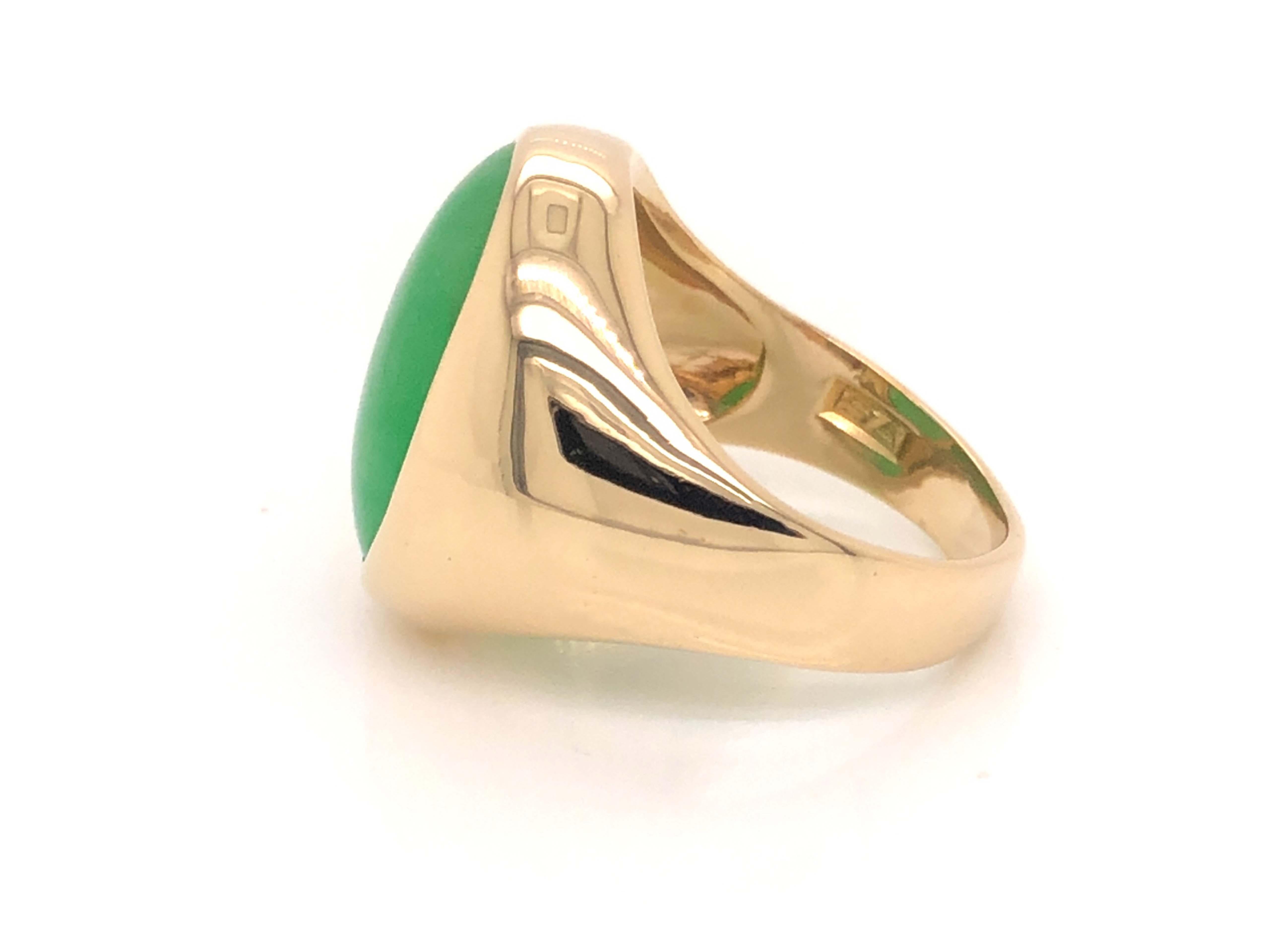 Modern Vintage Men's Oval Cabochon Green Jade Ring, 10k Yellow Gold