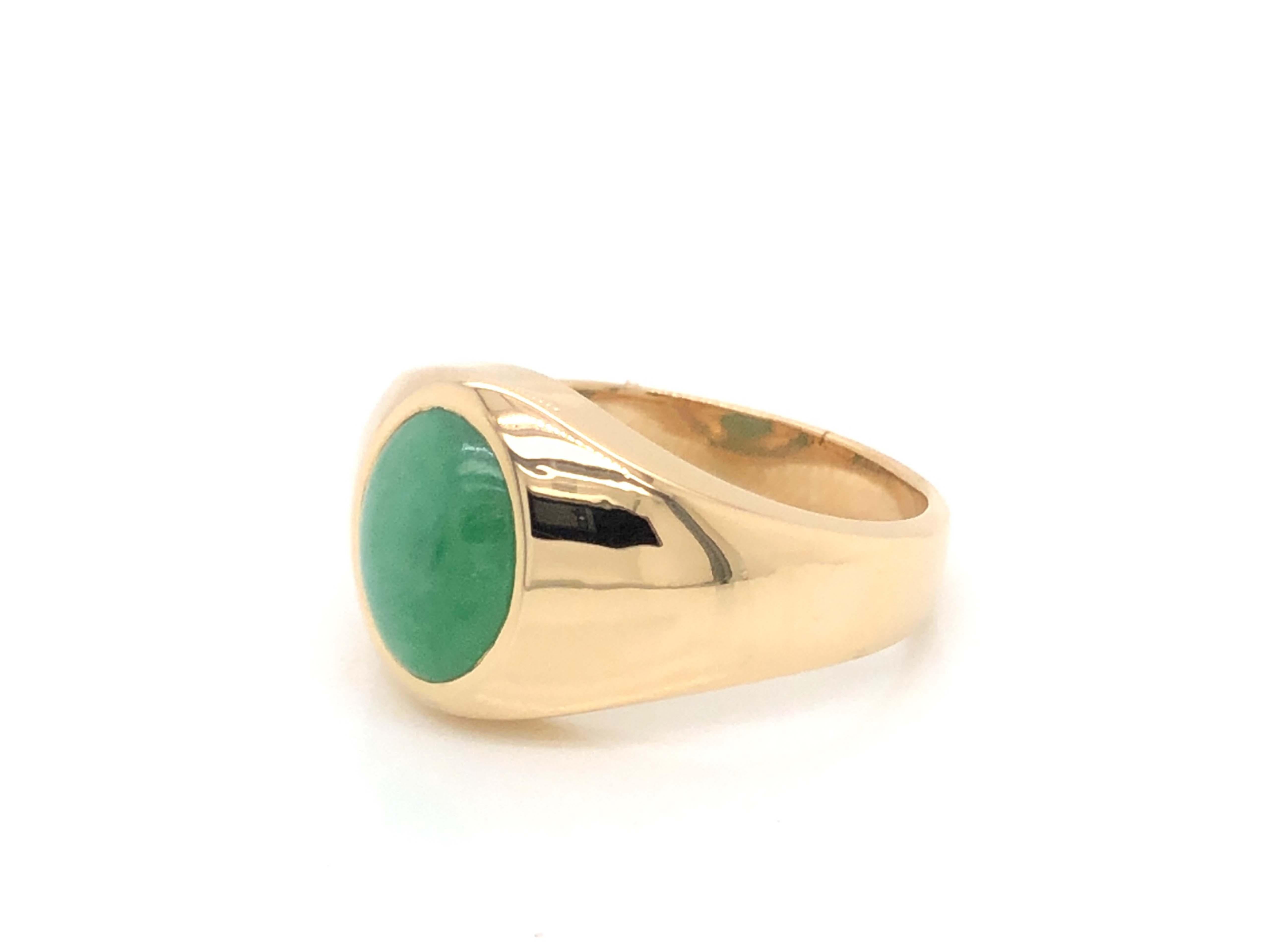 Oval Cut Vintage Men's Oval Cabochon Green Jade Ring, 14k Yellow Gold