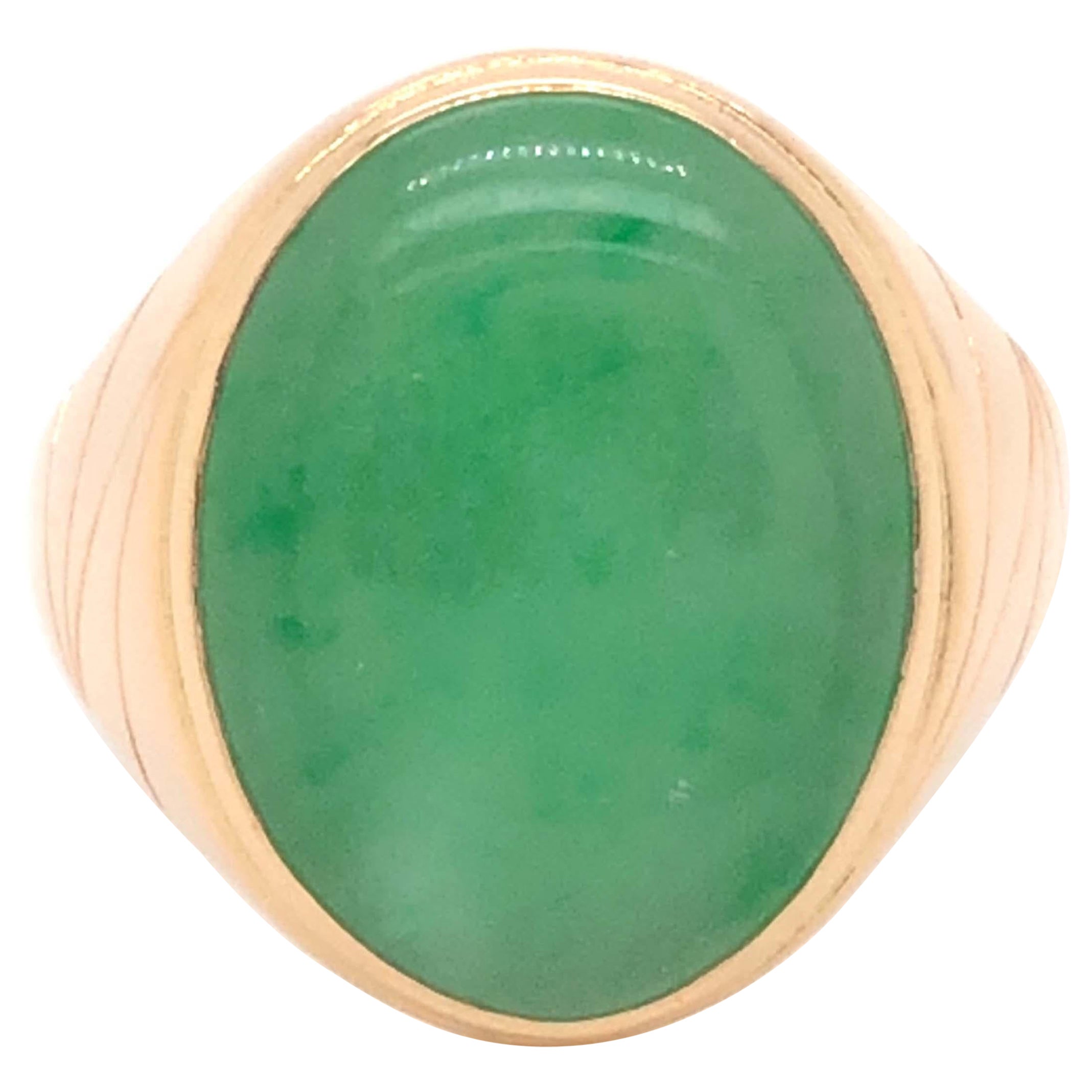 Ovaler Herrenring aus grüner Jade mit geometrischem Design aus 14 Karat Gelbgold Vintage