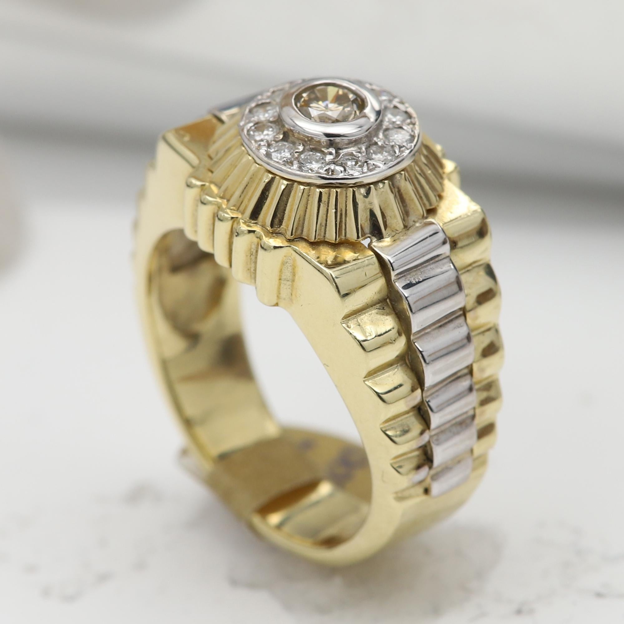 Vintage Men's Ring Diamond Men Ring Cluster Diamonds 14 Karat Gold In Good Condition For Sale In Brooklyn, NY