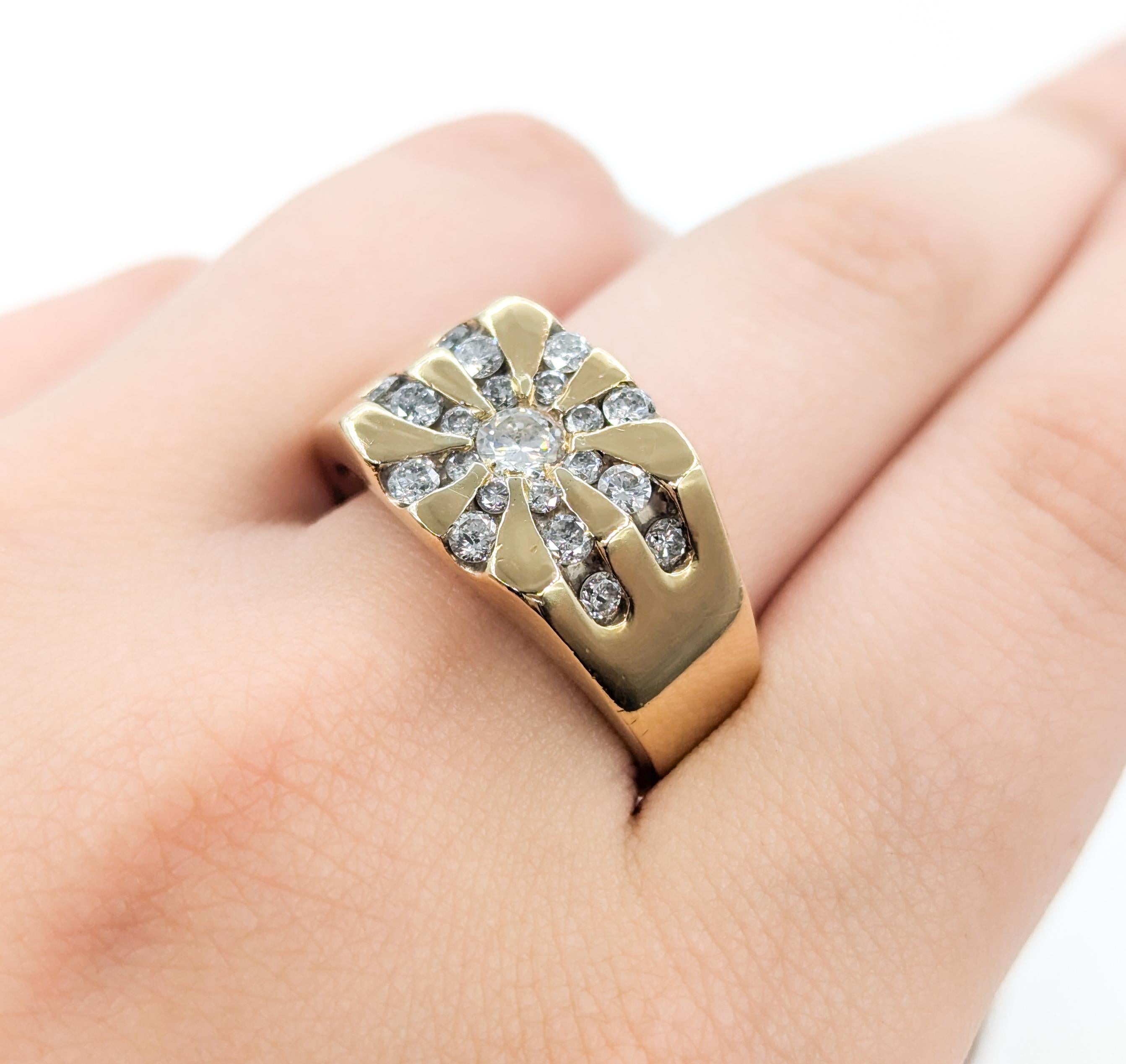 Vintage Men's Star Burst Diamond Ring in Gelbgold im Zustand „Hervorragend“ in Bloomington, MN