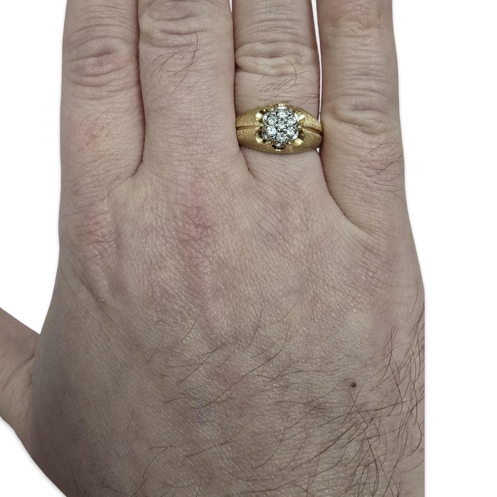 Vintage Herren texturiert Gold 0,28tcw Diamant Cluster Siegelring 14k Gold im Zustand „Hervorragend“ im Angebot in Miami, FL