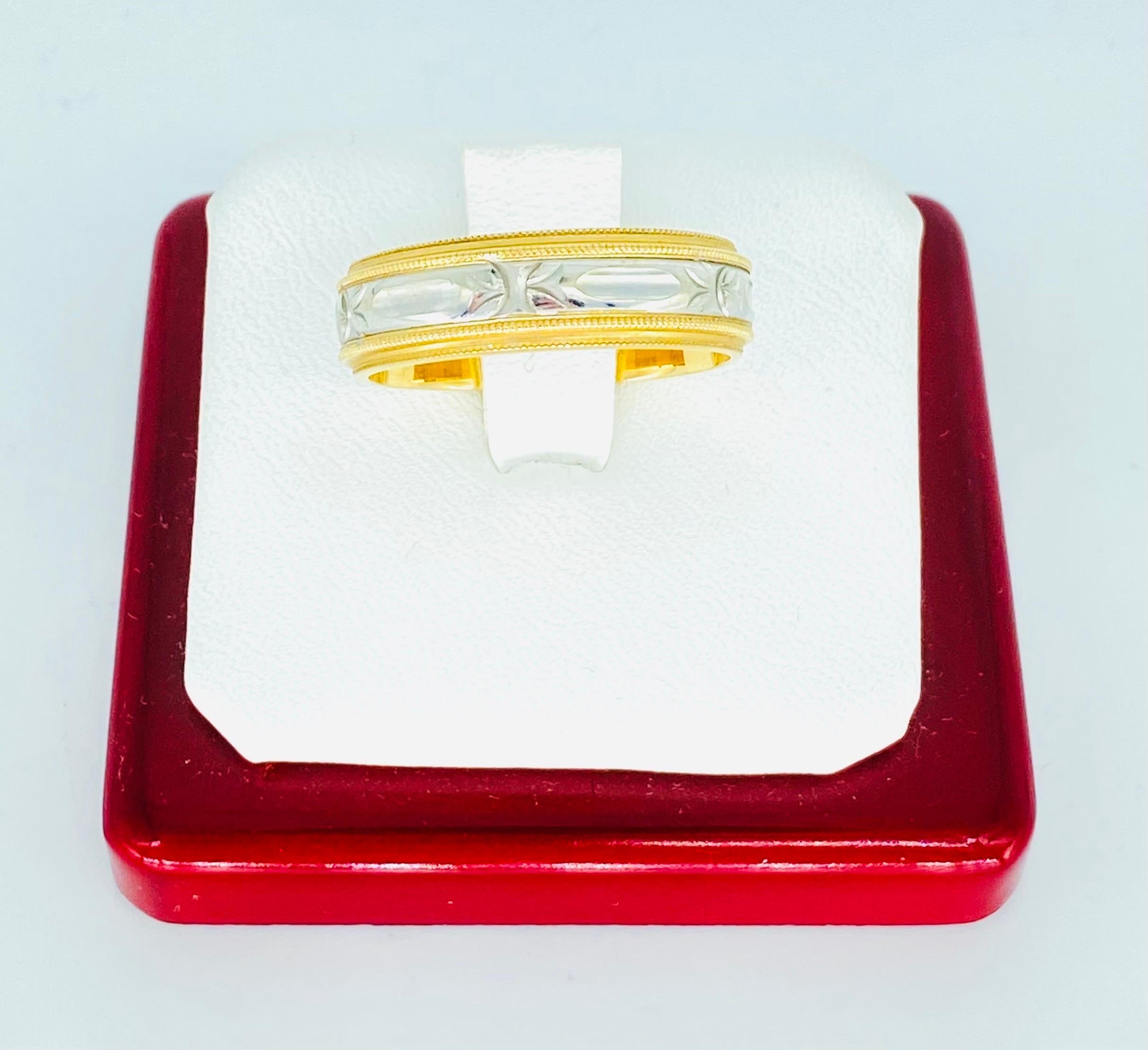 Bague Vintage pour homme, bicolore, avec design en forme de diamant, en or 14k Excellent état - En vente à Miami, FL