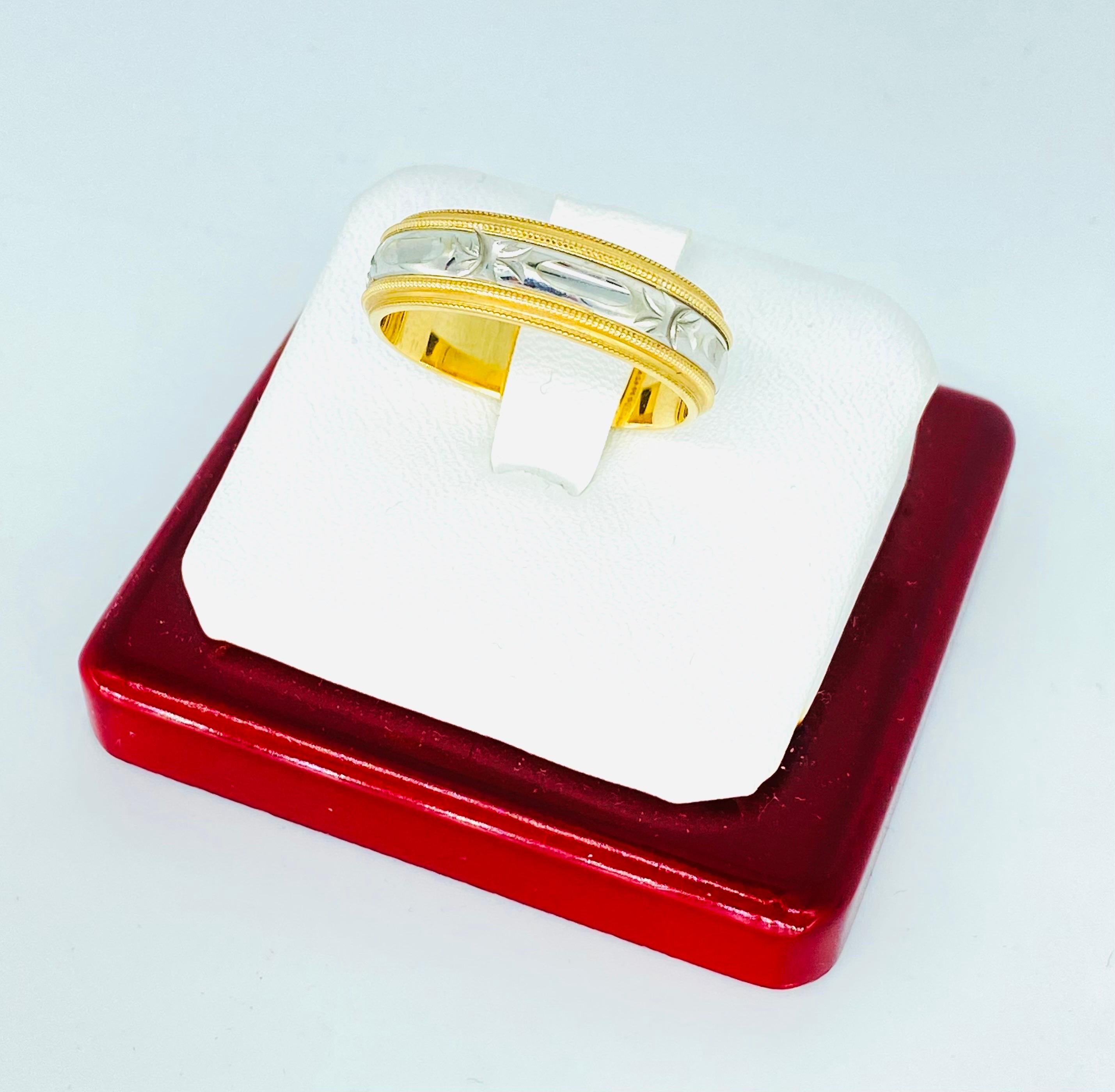 Bague Vintage pour homme, bicolore, avec design en forme de diamant, en or 14k Pour hommes en vente
