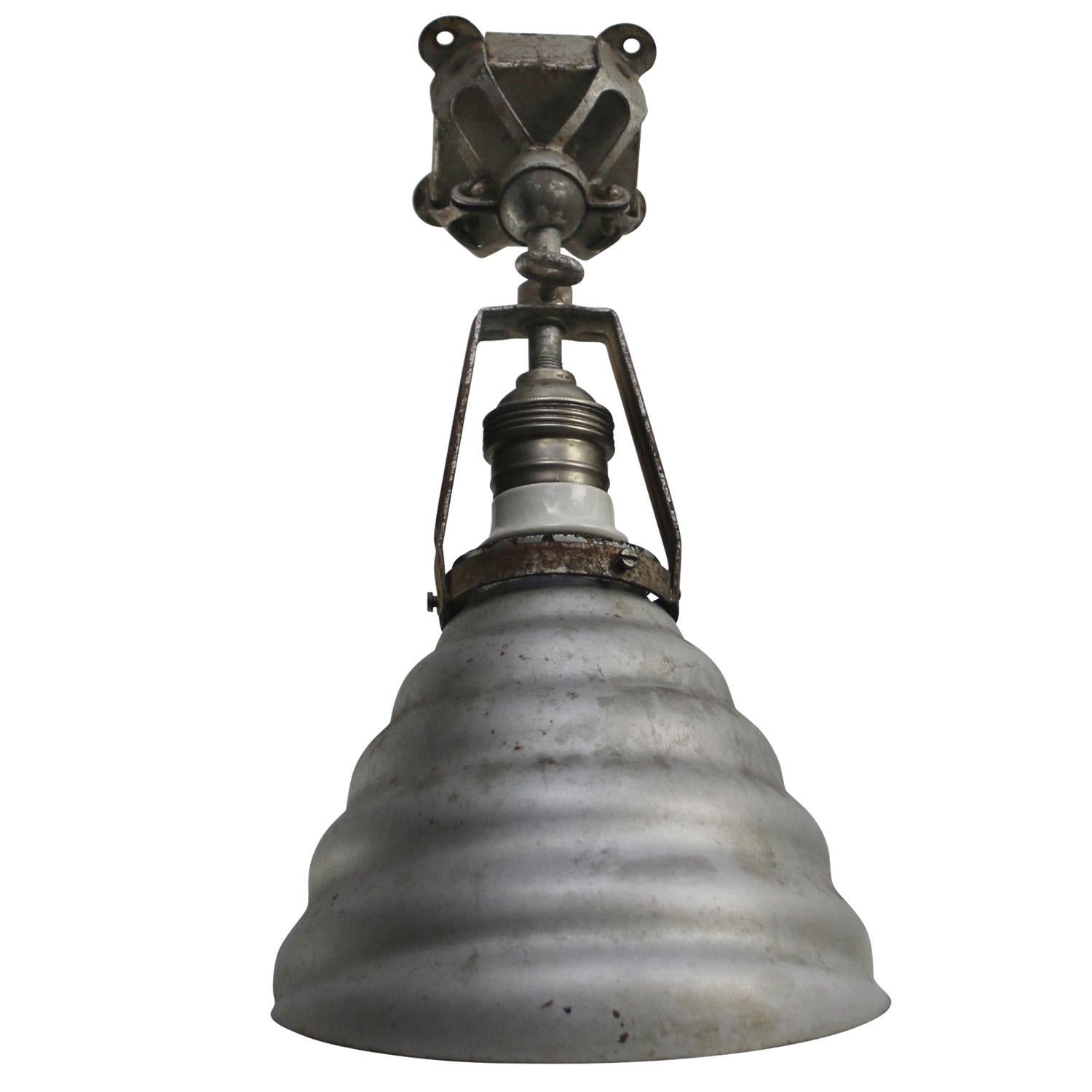Début du 20ème siècle Lampe murale d'applique en laiton à miroir Mercury Vintage en vente