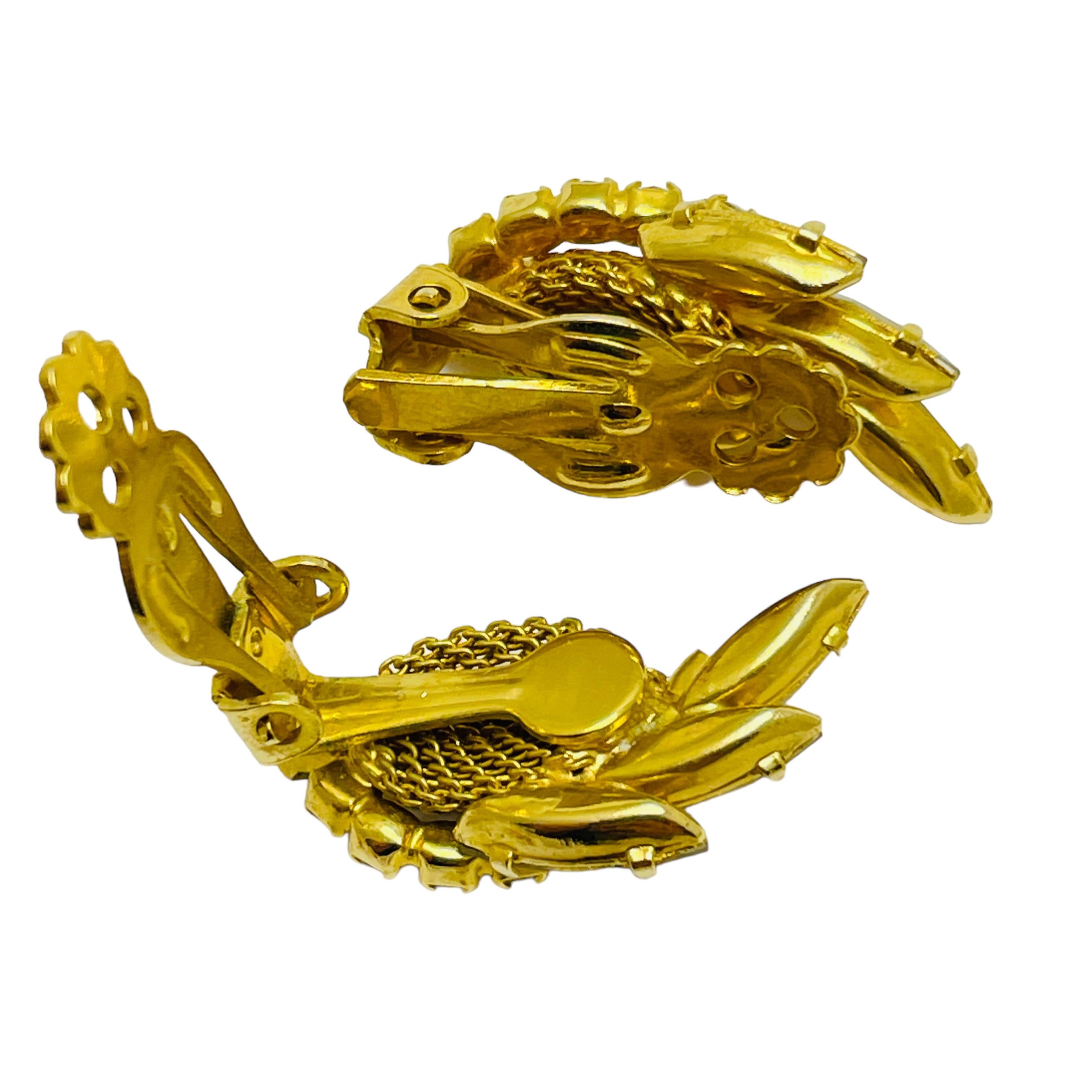 Vintage mesh navette gold rhinestones designer clip on earrings In Good Condition For Sale In Palos Hills, IL