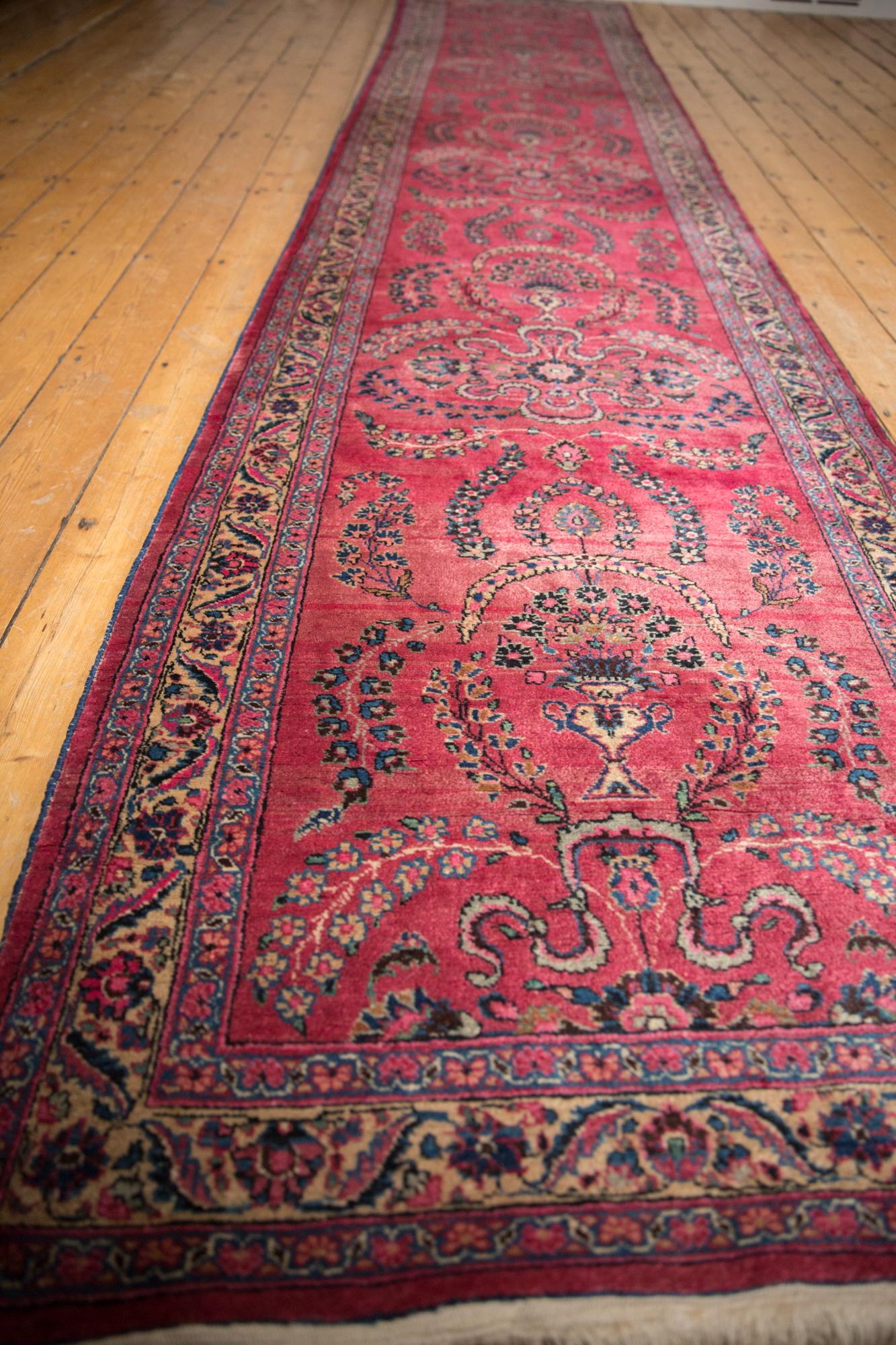 Vintage Meshed Rug Runner In Good Condition For Sale In Katonah, NY