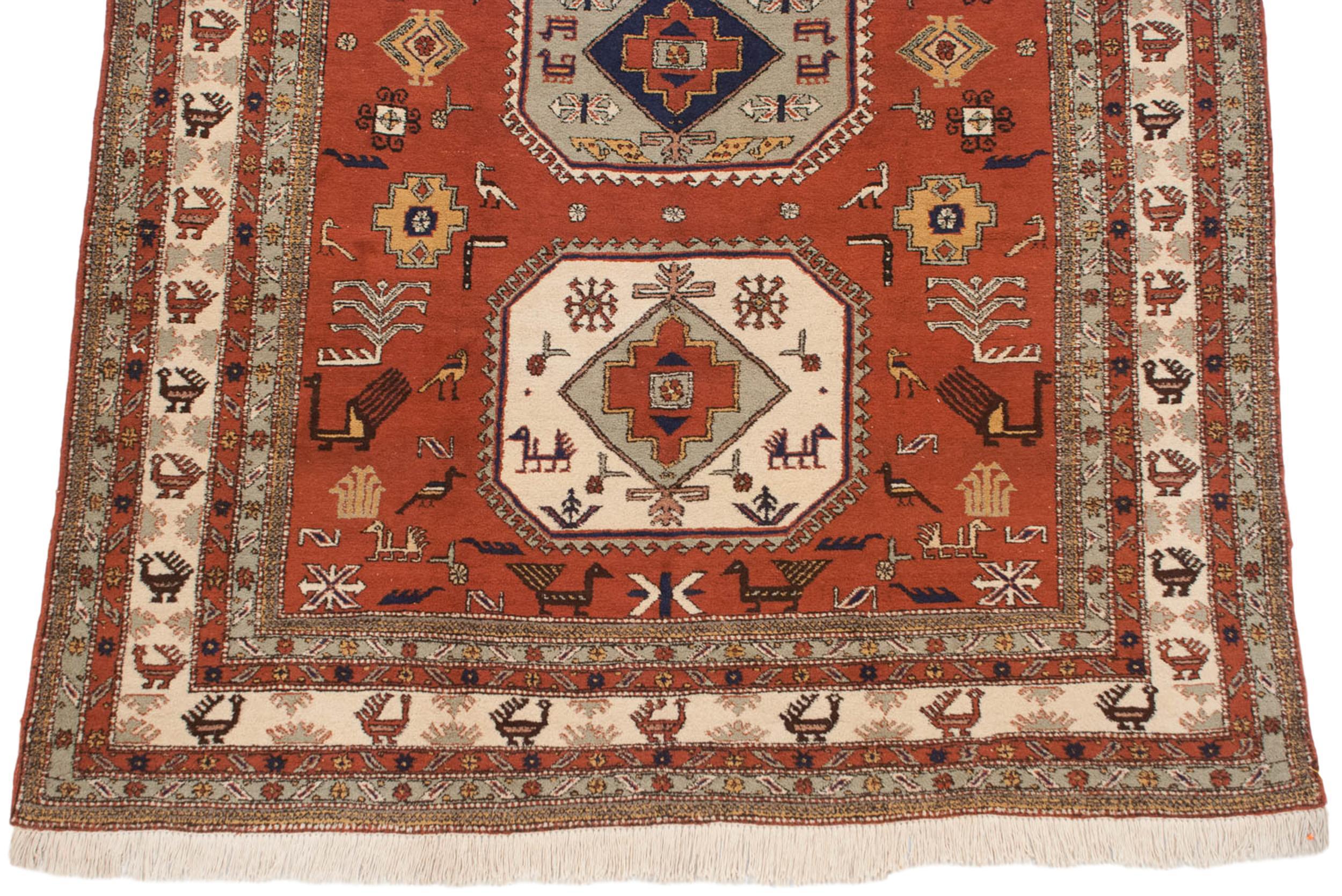 Vintage Meshkin Carpet In Good Condition For Sale In Katonah, NY