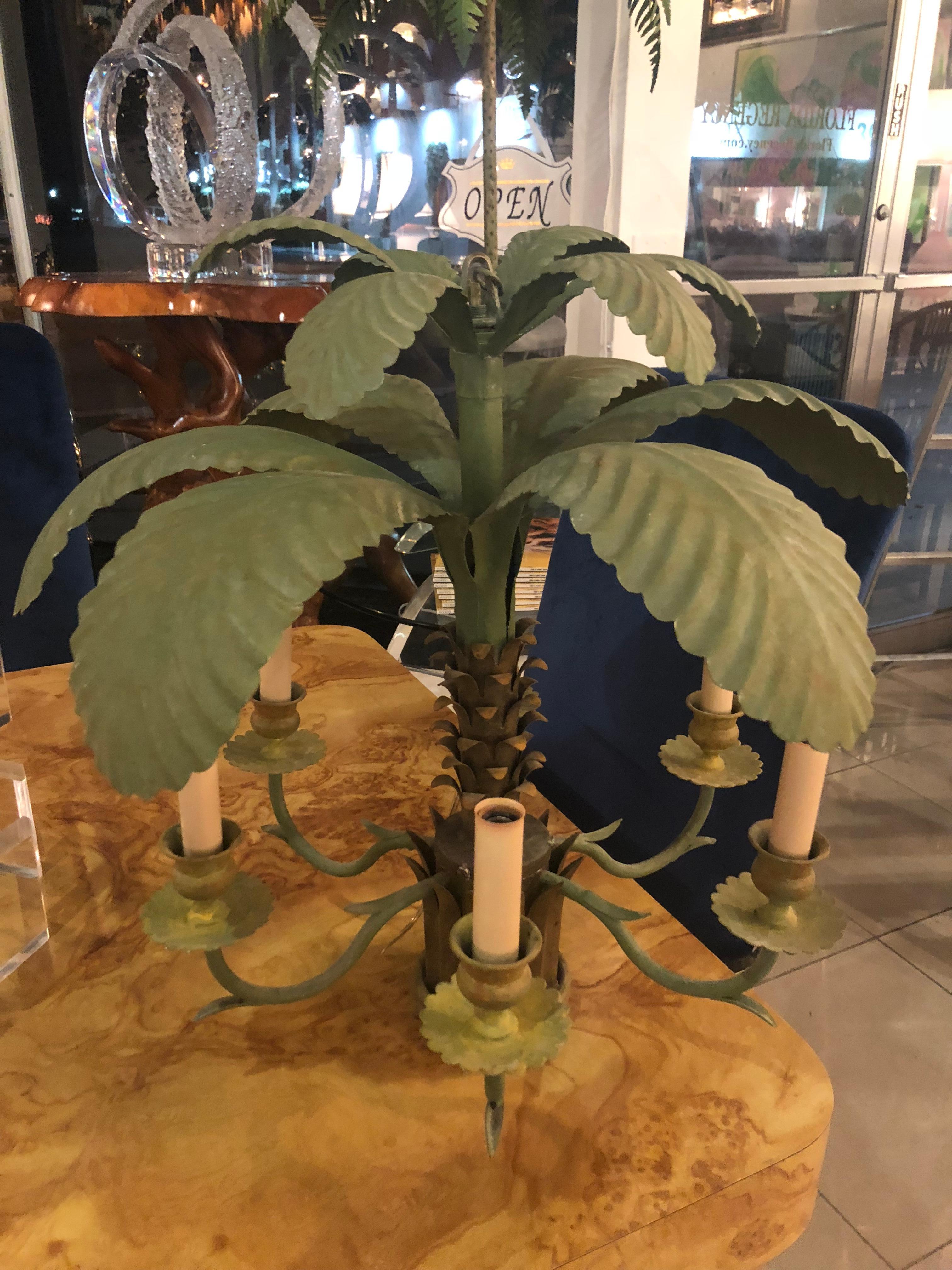 Vintage Metal Tole Palm Tree Frond Leaf Leaves 6-Light Chandelier In Good Condition In West Palm Beach, FL