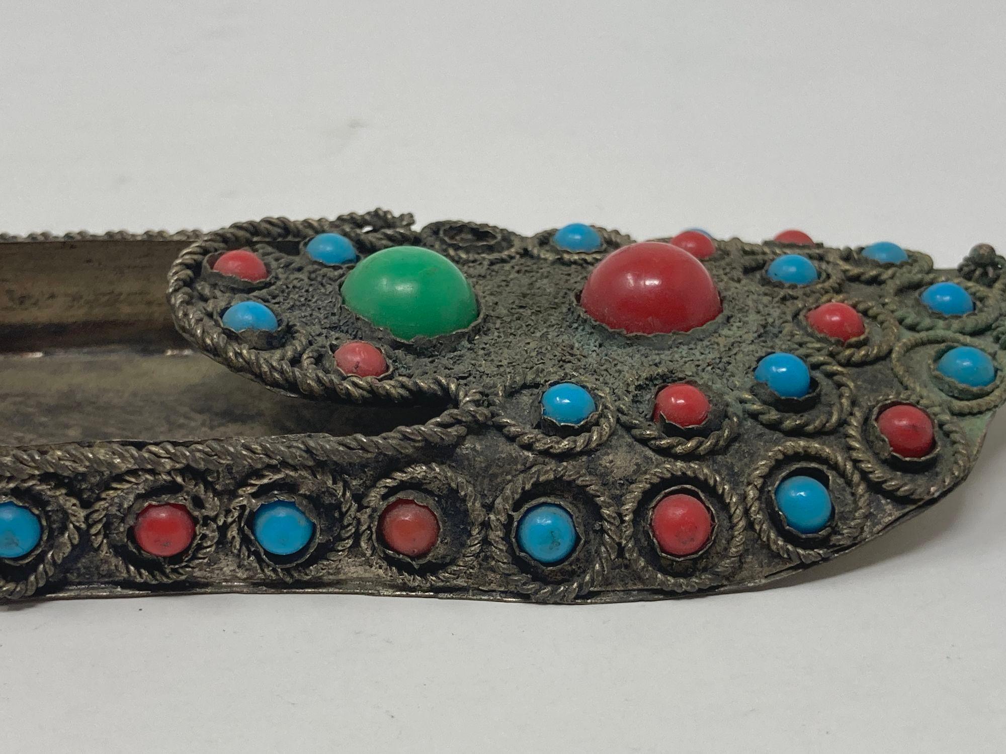 Posacenere per scarpe Aladino marocchino in metallo vintage con perline 1950 In condizioni buone in vendita a North Hollywood, CA