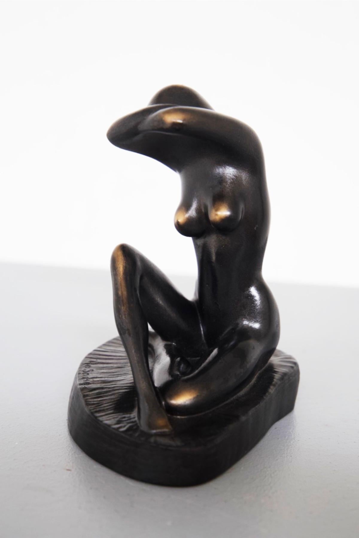 naked female sculpture