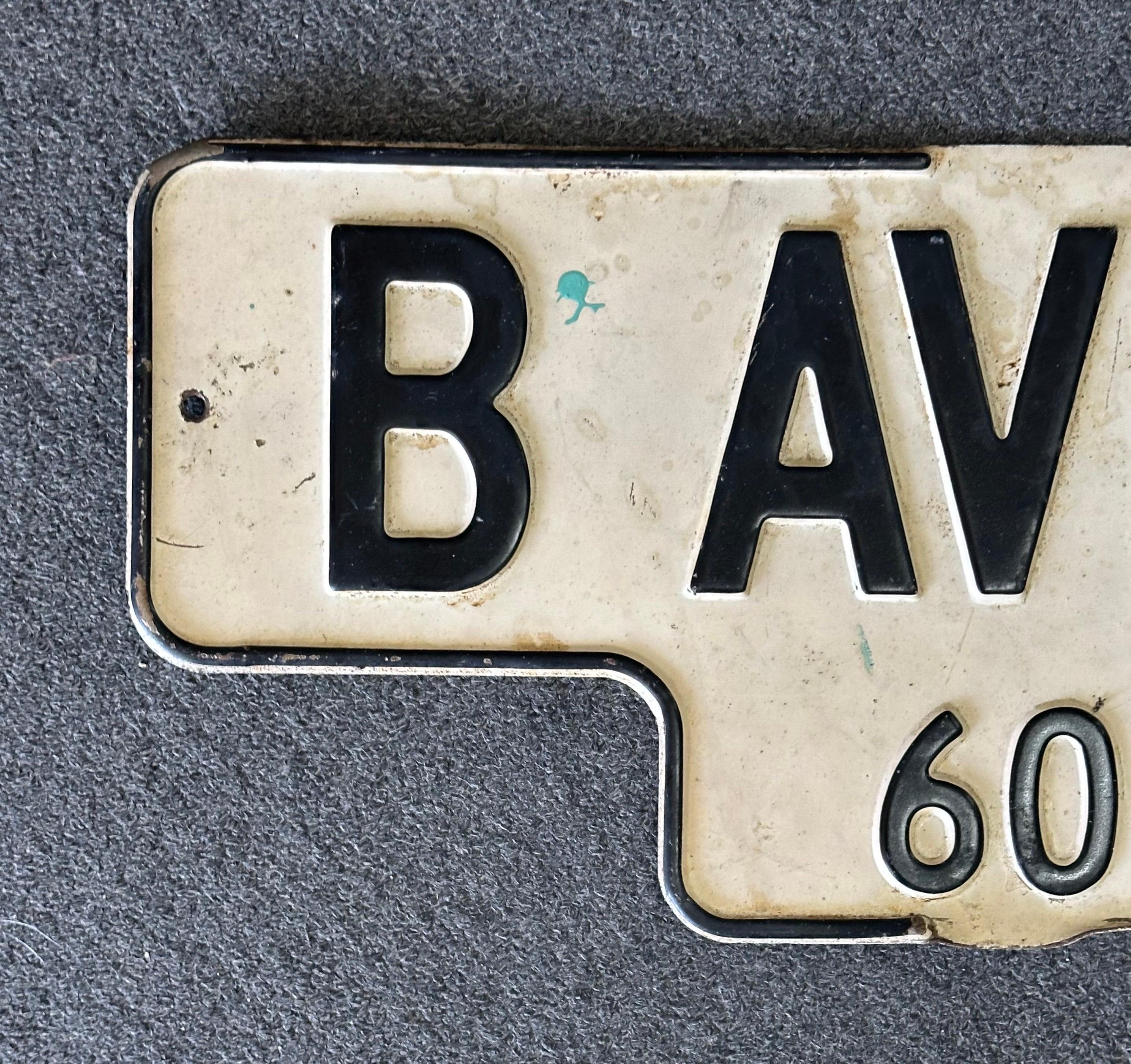 Vintage- Street-Schild aus Metall „B Avenue“ aus Metall – Stadt Coronado, Kalifornien (20. Jahrhundert) im Angebot