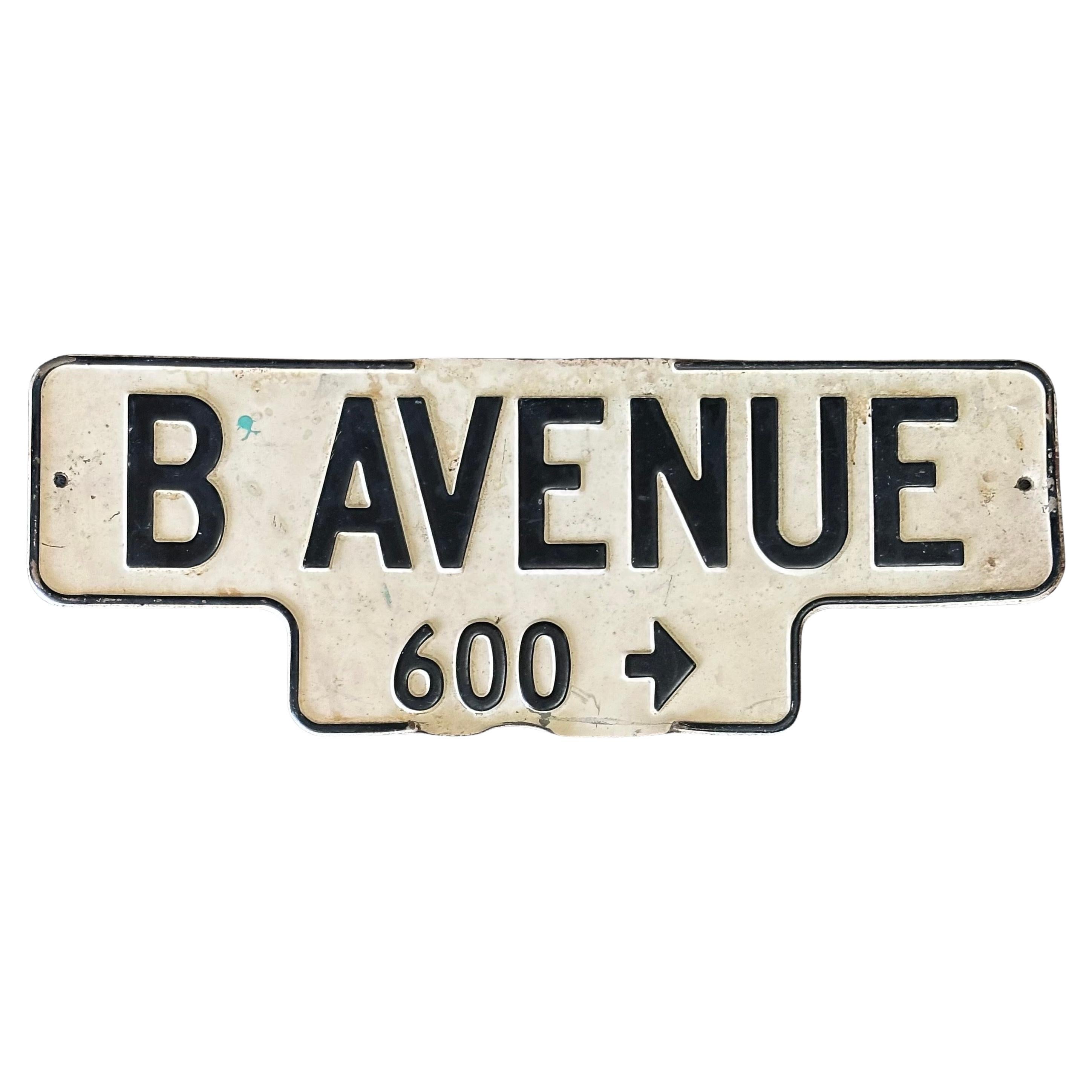 Vintage- Street-Schild aus Metall „B Avenue“ aus Metall – Stadt Coronado, Kalifornien im Angebot 3