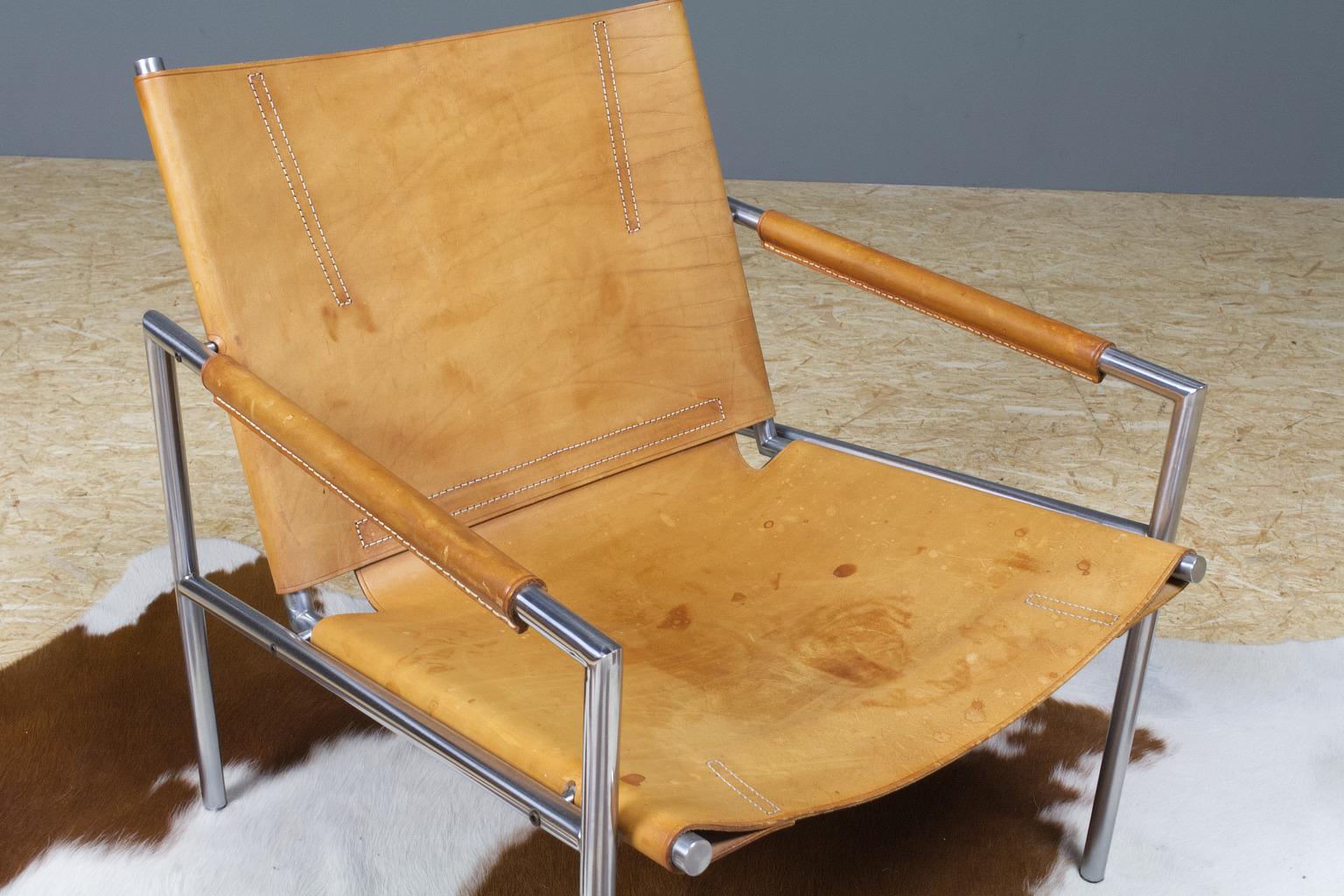 Vintage Metal, Brown Saddle Leather Lounge Chair Sz02 by Martin Visser Spectrum In Good Condition In Beek en Donk, NL
