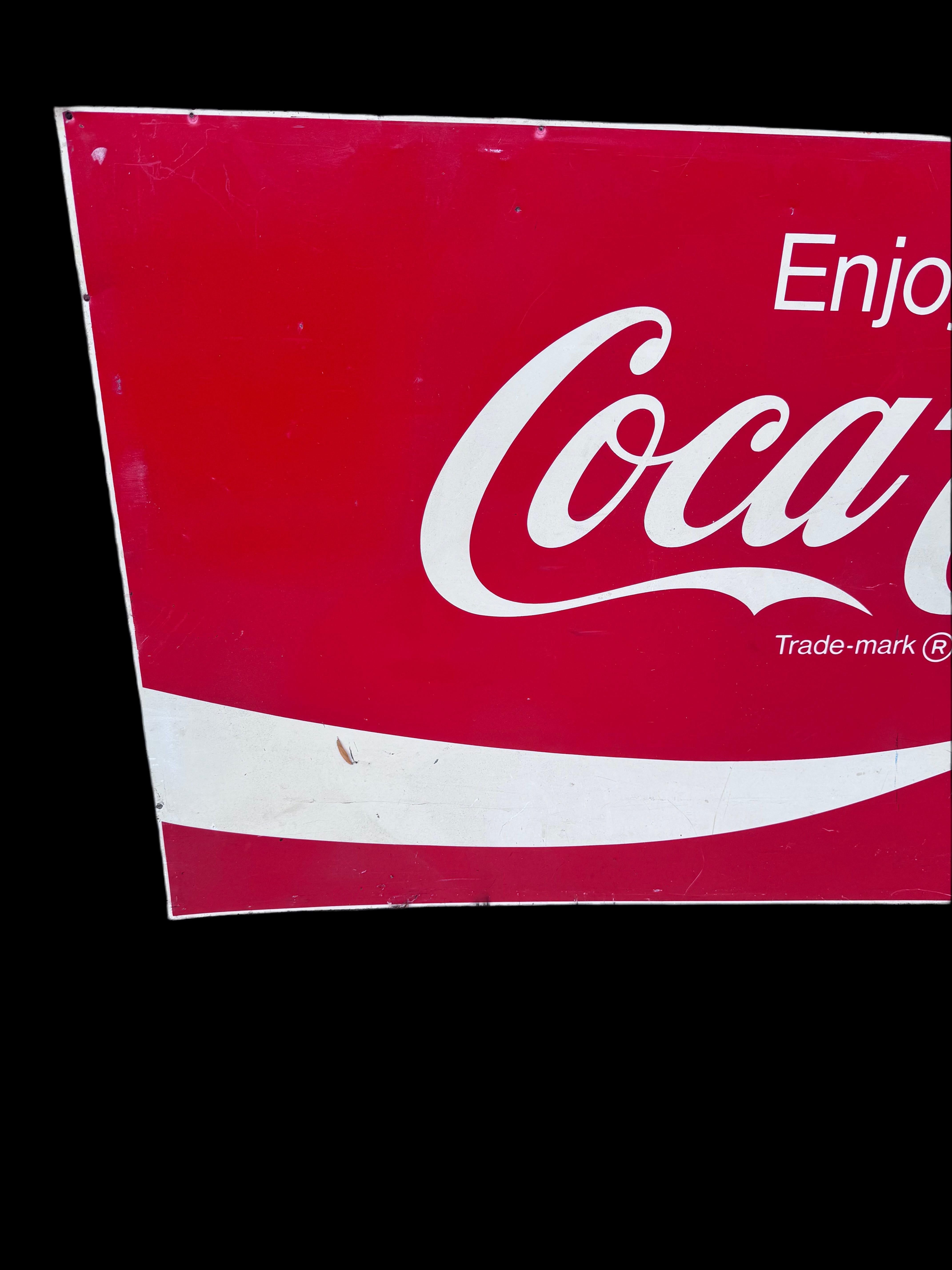 Cartel metálico vintage de Coca-Cola Industrial en venta