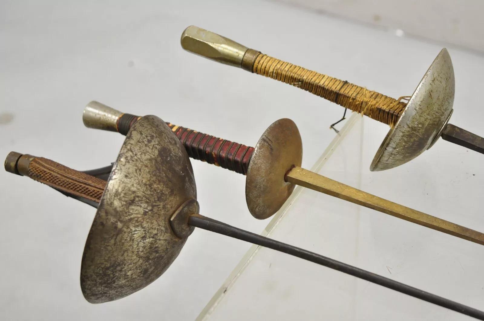 Metallo Set da scherma in metallo vintage con 3 spade e maschera rivestita in pelle - 4 pezzi