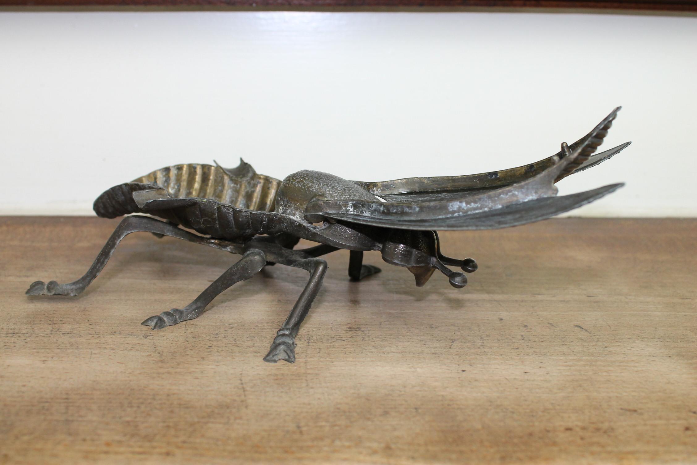 Vintage Metall Fliege Aschenbecher:: Fliege Figurine:: Mitte des 20 4