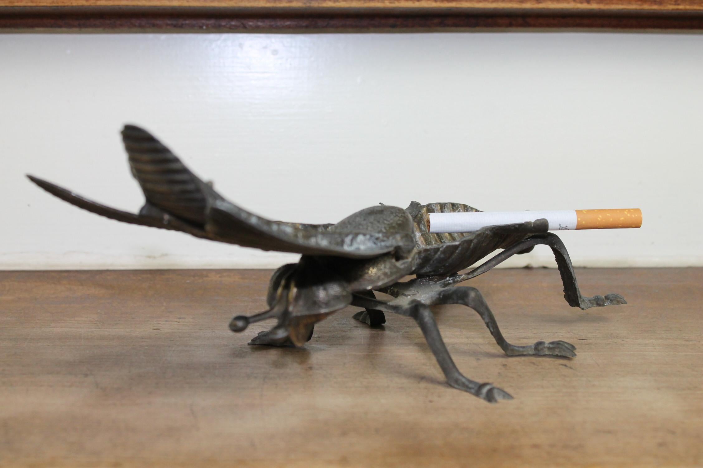 Vintage Metall Fliege Aschenbecher:: Fliege Figurine:: Mitte des 20 5