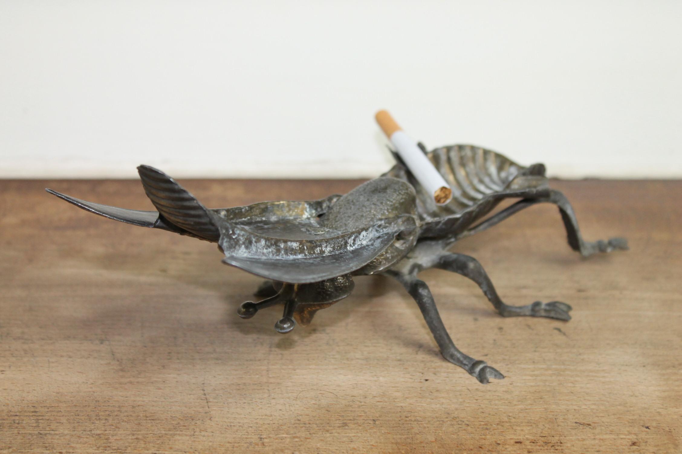 Vintage Metall Fliege Aschenbecher:: Fliege Figurine:: Mitte des 20 6