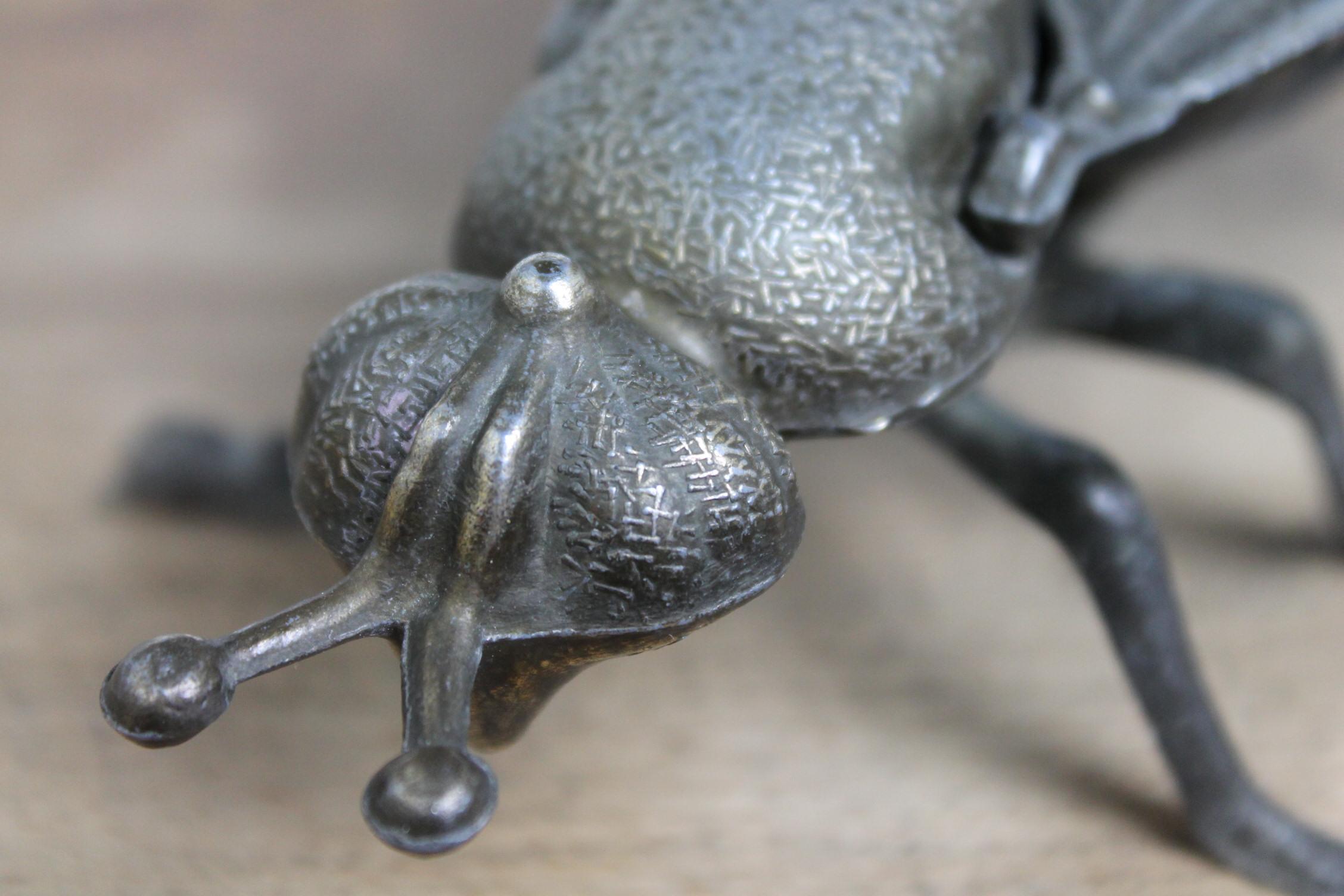 Vintage Metall Fliege Aschenbecher:: Fliege Figurine:: Mitte des 20 1