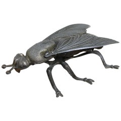 Vintage Metall Fliege Aschenbecher:: Fliege Figurine:: Mitte des 20