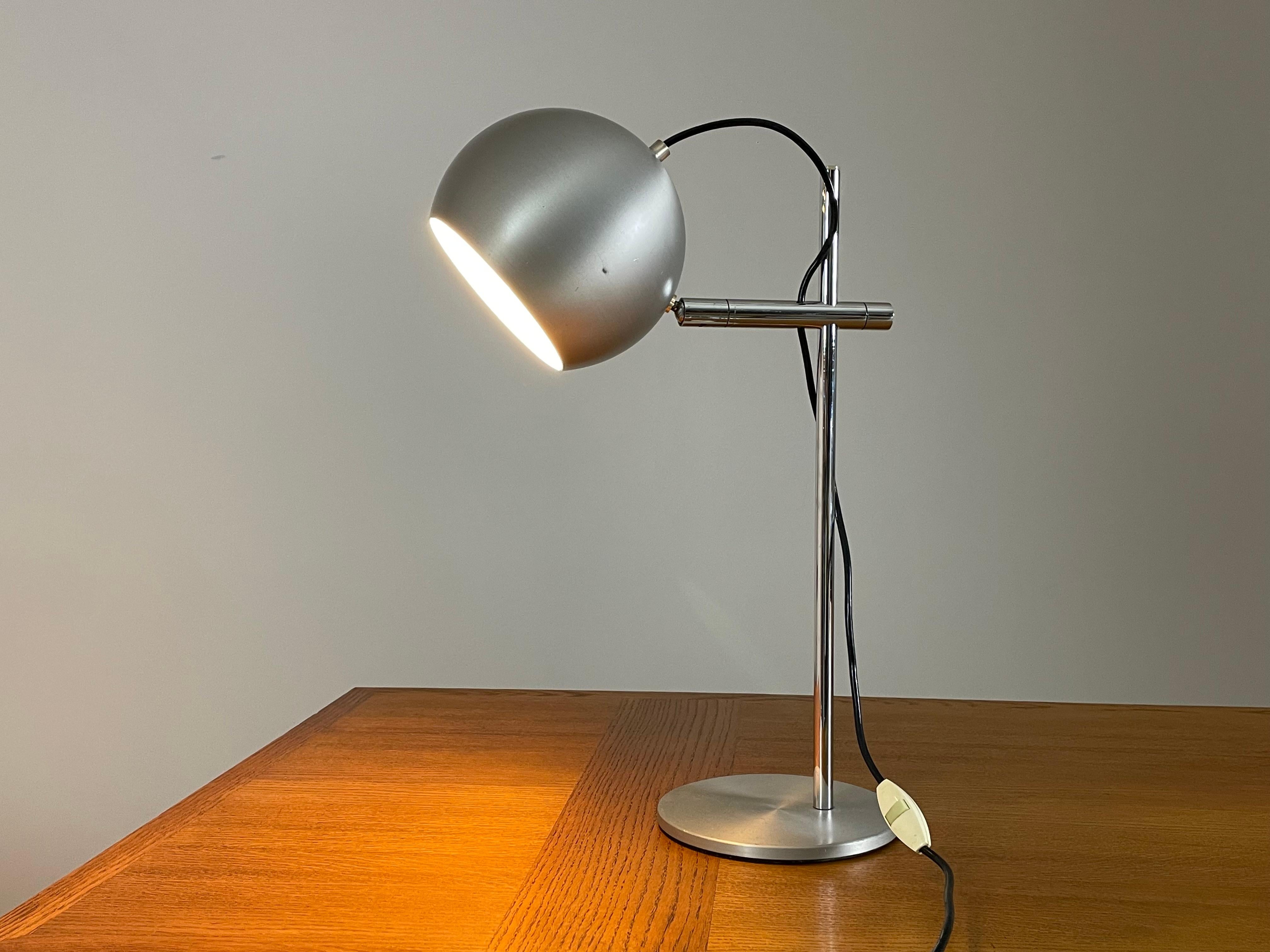 Lampada in metallo vintage degli anni '70 in vendita 5