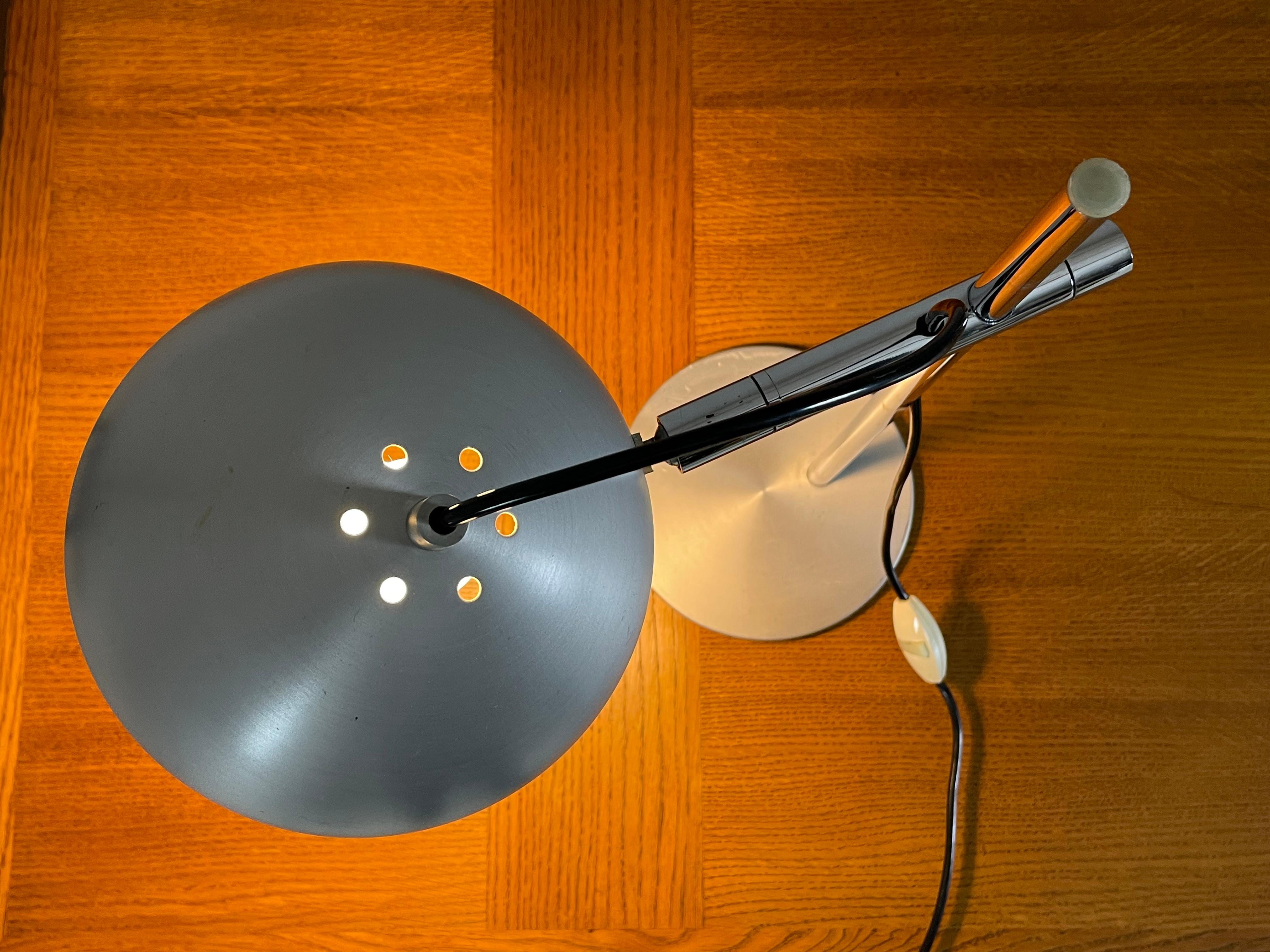 Lampada in metallo vintage degli anni '70 in vendita 6