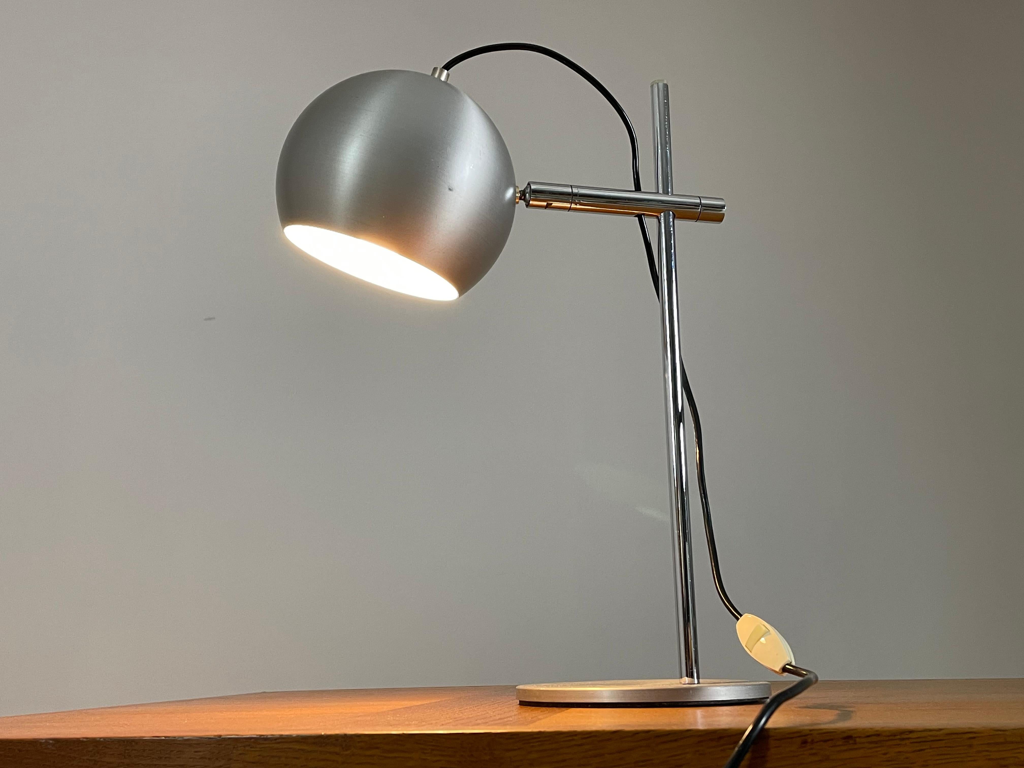 Lampada in metallo vintage degli anni '70 in vendita 9