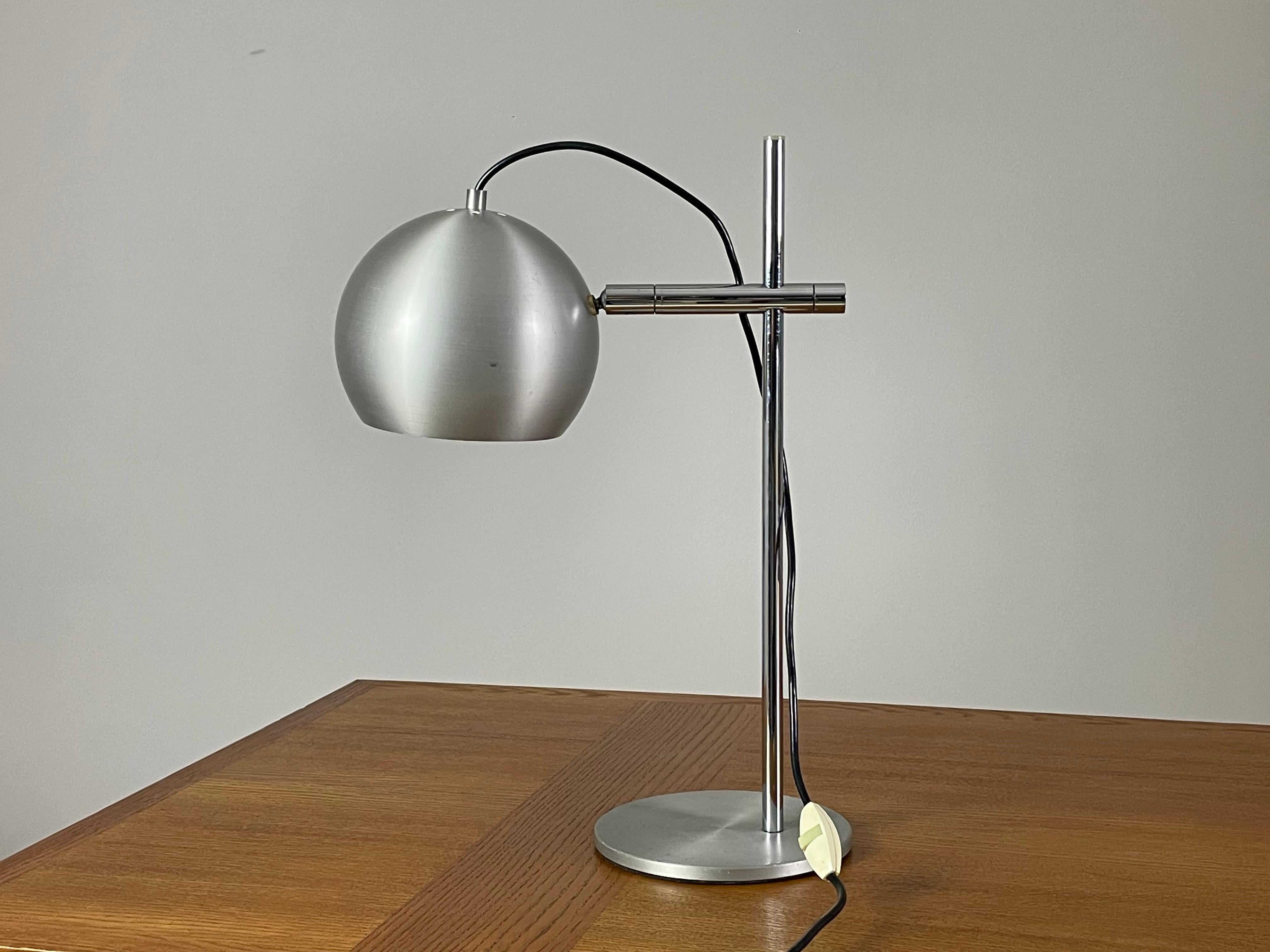 Lampada in metallo vintage degli anni '70 In condizioni buone in vendita a GRENOBLE, FR